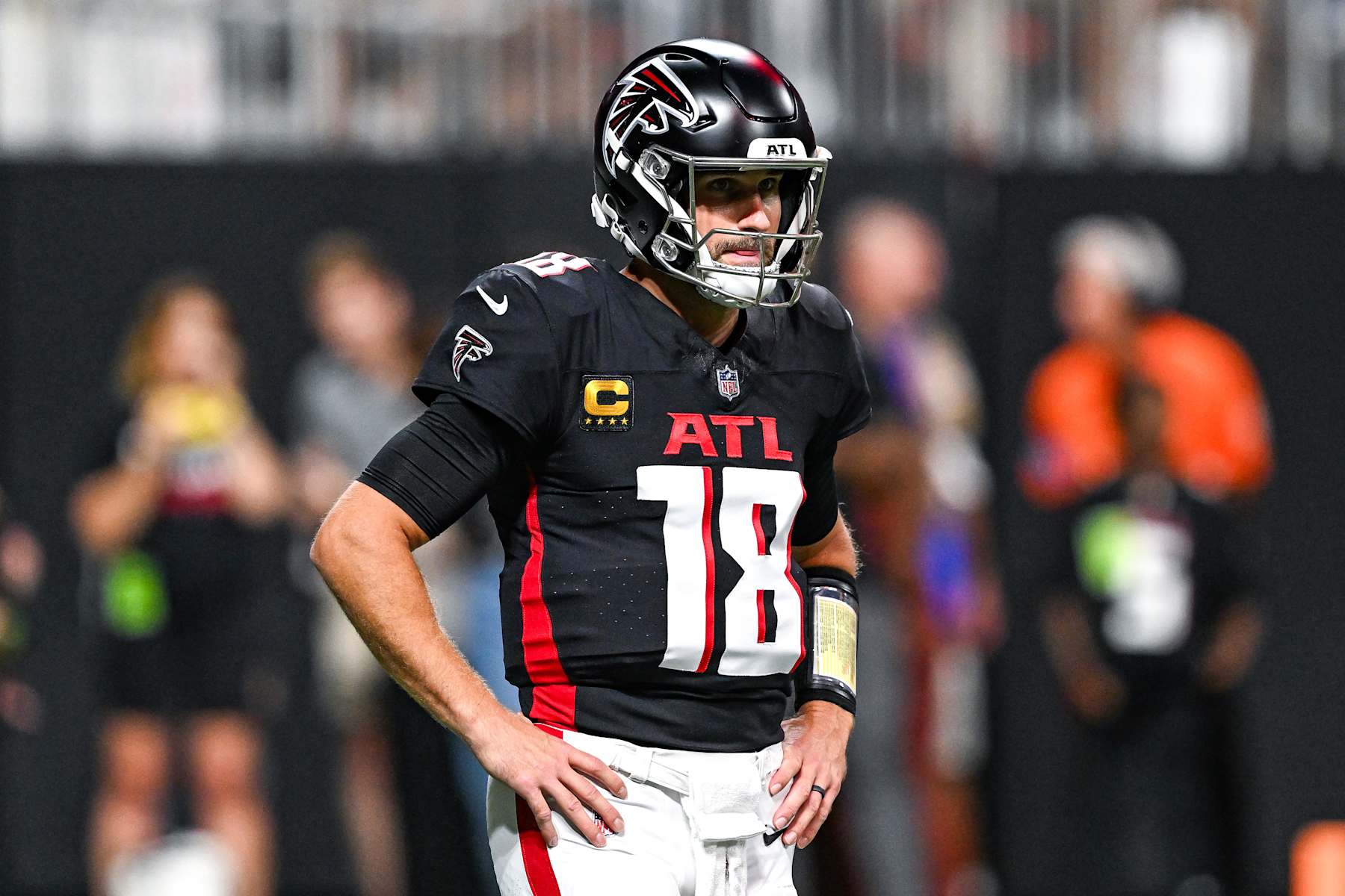 ATLANTA, GA  SEPTEMBER 22:  Atlanta quarterback Kirk Cousins (18) warms up prior to the start of the NFL game between the Kansas City Chiefs and the Atlanta Falcons on September 22nd, 2024 at Mercedes-Benz Stadium in Atlanta, GA.  (Photo by Rich von Biberstein/Icon Sportswire via Getty Images)