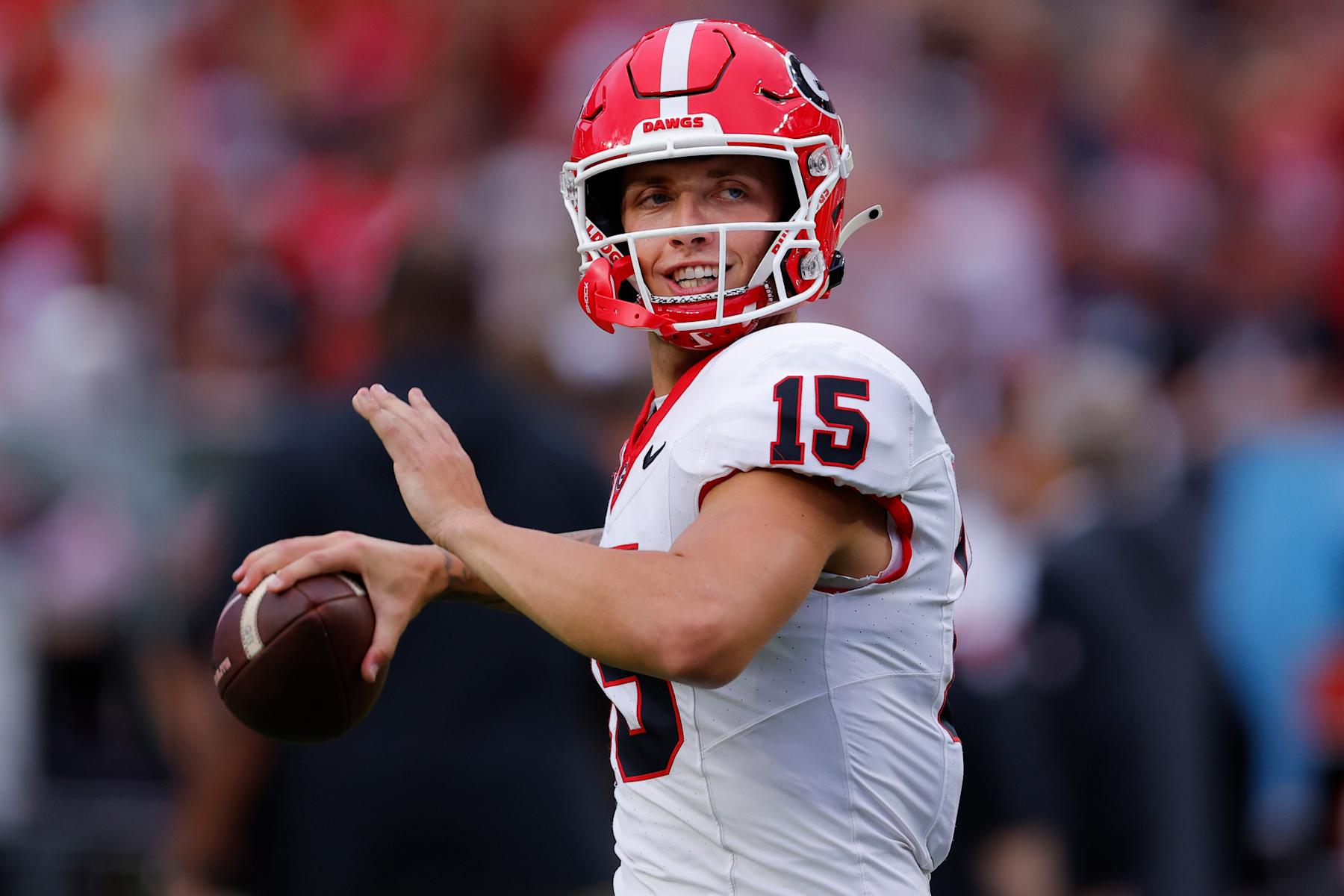 TUSCALOOSA, ALABAMA - SEPTEMBER 28: Carson Beck #15 of the Georgia Bulldogs warms up before the game against the Alabama Crimson Tide at Bryant-Denny Stadium on September 28, 2024 in Tuscaloosa, Alabama. (Photo by Todd Kirkland/Getty Images)