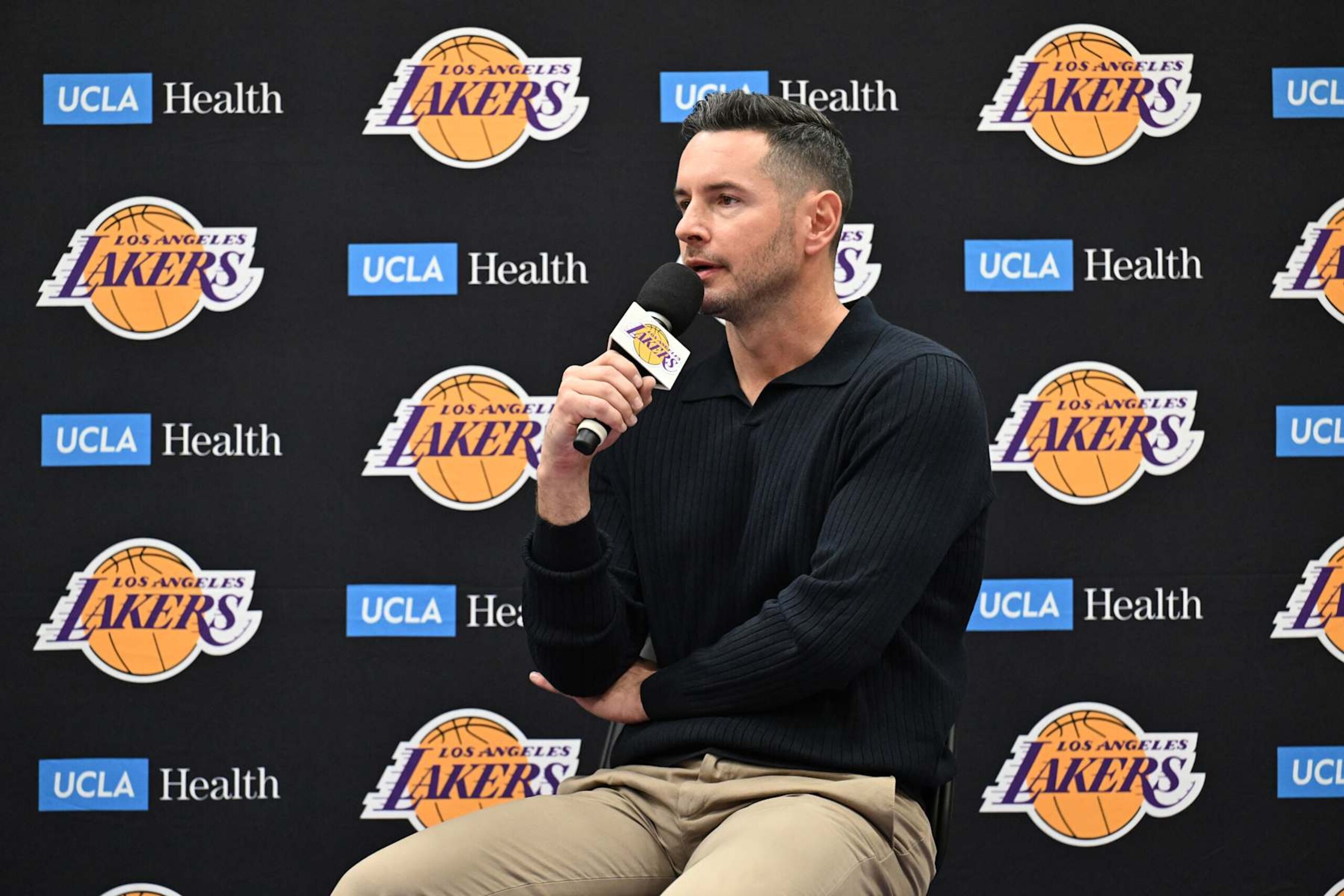 EL SEGUNDO, CA - SEPTEMBER 25:  Head Coach JJ Redick of the Los Angeles Lakers looks on on September 25, 2024 at UCLA Health Training Center in El Segundo, California. NOTE TO USER: User expressly acknowledges and agrees that, by downloading and or using this photograph, User is consenting to the terms and conditions of the Getty Images License Agreement. Mandatory Copyright Notice: Copyright 2024 NBAE (Photo by Adam Pantozzi/NBAE via Getty Images)