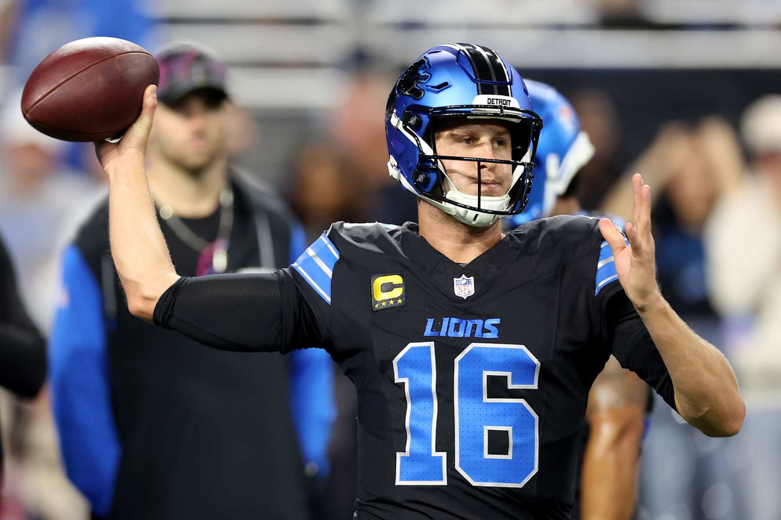DETROIT, MICHIGAN - SEPTEMBER 30: Jared Goff #16 of the Detroit Lions warms up prior to the game against the Seattle Seahawks at Ford Field on September 30, 2024 in Detroit, Michigan. (Photo by Gregory Shamus/Getty Images)