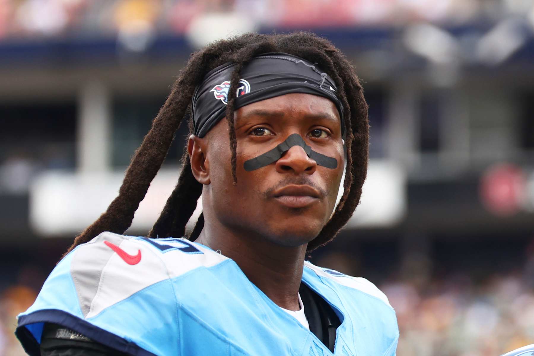 NASHVILLE, TENNESSEE - SEPTEMBER 22: DeAndre Hopkins #10 of the Tennessee Titans looks on during the second quarter of the game against the Green Bay Packers at Nissan Stadium on September 22, 2024 in Nashville, Tennessee. (Photo by Johnnie Izquierdo/Getty Images)
