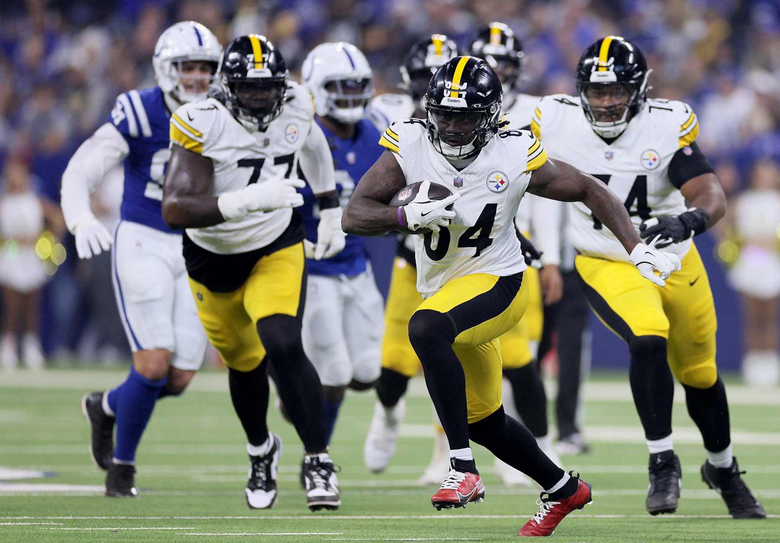 INDIANAPOLIS, INDIANA - SEPTEMBER 29: Cordarrelle Patterson (84) of the Pittsburgh Steelers runs against the Indianapolis Colts during the first quarter at Lucas Oil Stadium on September 29, 2024 in Indianapolis, Indiana. (Photo by Andy Lyons/Getty Images) INDIANAPOLIS, INDIANA - SEPTEMBER 29: Cordarrelle Patterson (84) of the Pittsburgh Steelers runs against the Indianapolis Colts during the first quarter at Lucas Oil Stadium on September 29, 2024 in Indianapolis, Indiana. (Photo by Andy Lyons/Getty Images)