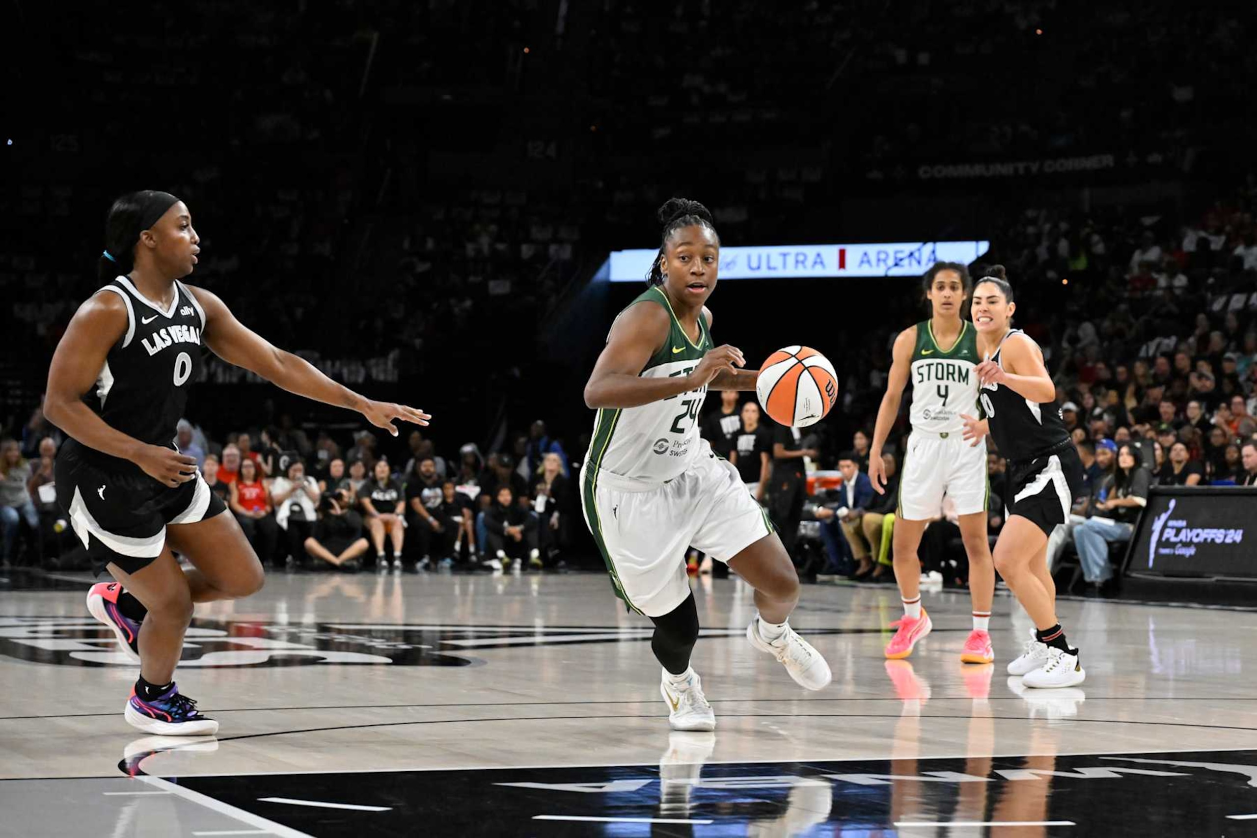 LAS VEGAS, NV - SEPTEMBER 24: Jewell Loyd #24 of the Seattle Storm drives to the basket during the game against the Las Vegas Aces during Round one Game two of the 2024 WNBA Playoffs on September 24, 2024 at Michelob ULTRA Arena in Las Vegas, Nevada. NOTE TO USER: User expressly acknowledges and agrees that, by downloading and or using this photograph, User is consenting to the terms and conditions of the Getty Images License Agreement. Mandatory Copyright Notice: Copyright 2024 NBAE (Photo by David Becker/NBAE via Getty Images)