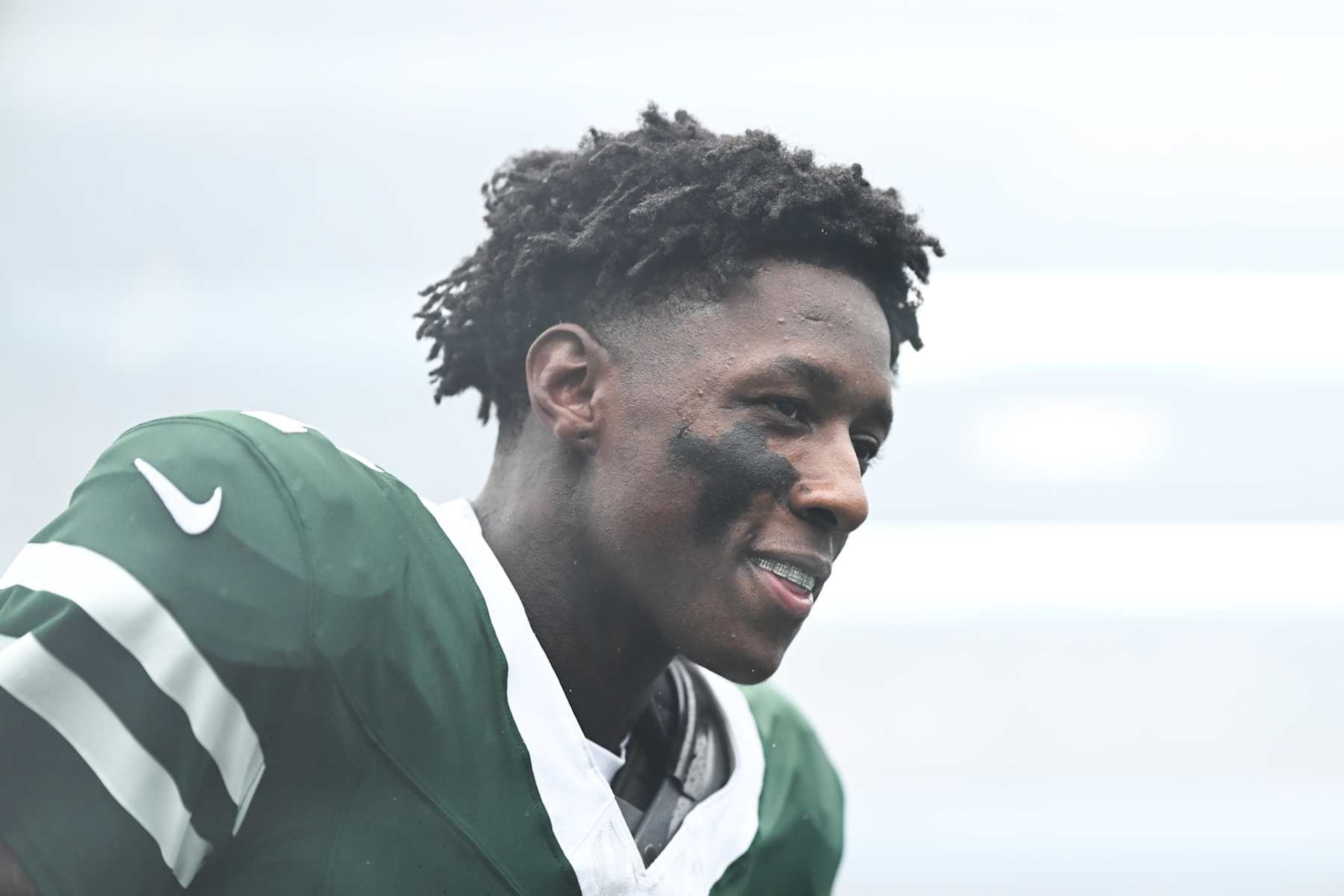 EAST RUTHERFORD, NEW JERSEY - SEPTEMBER 29: Sauce Gardner #1 of the New York Jets runs onto the field prior to the start of the game against the Denver Broncos at MetLife Stadium on September 29, 2024 in East Rutherford, New Jersey. (Photo by Kathryn Riley/Getty Images)
