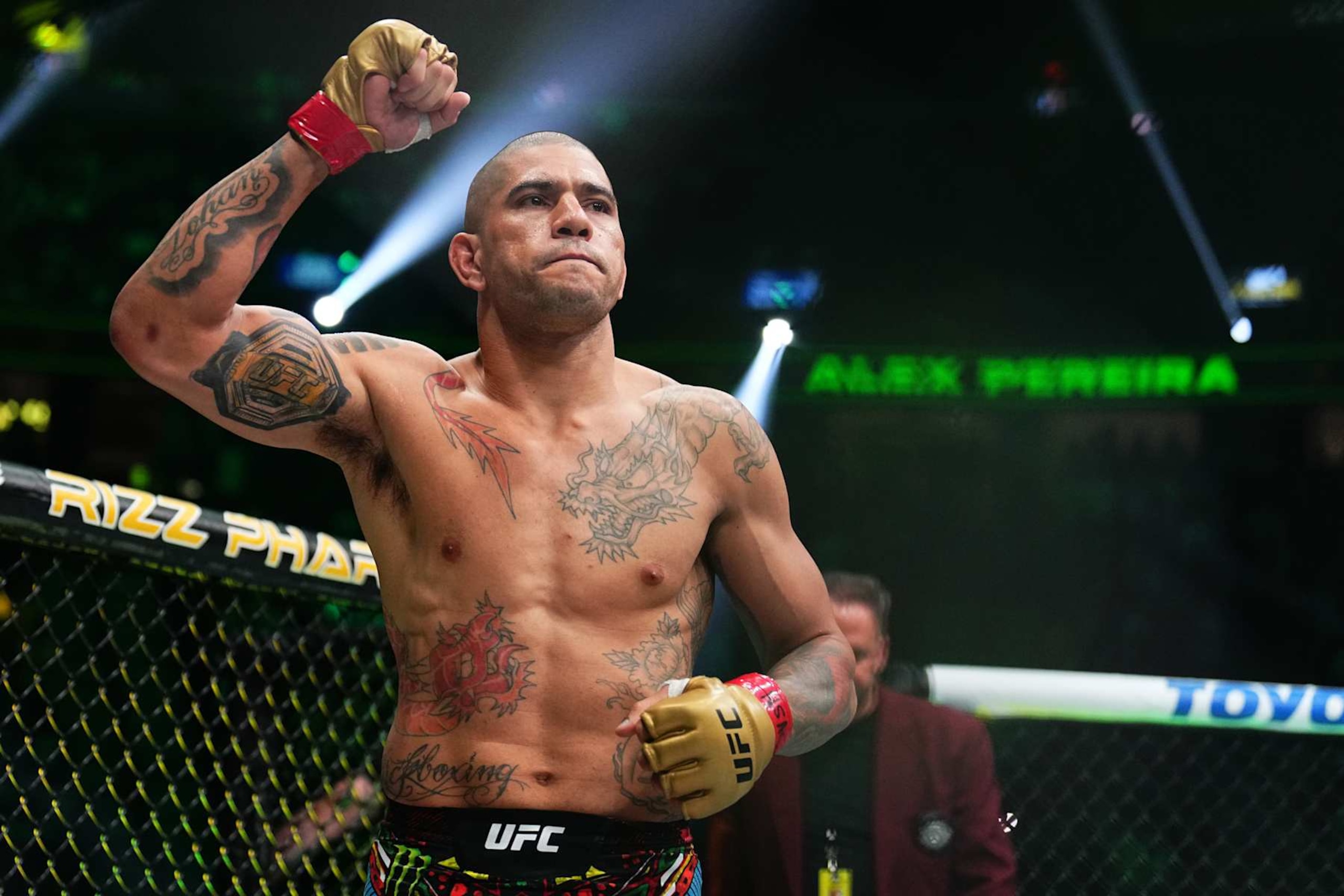 Alex Pereira prepares to fight Jiri Prochazka at UFC 303. 