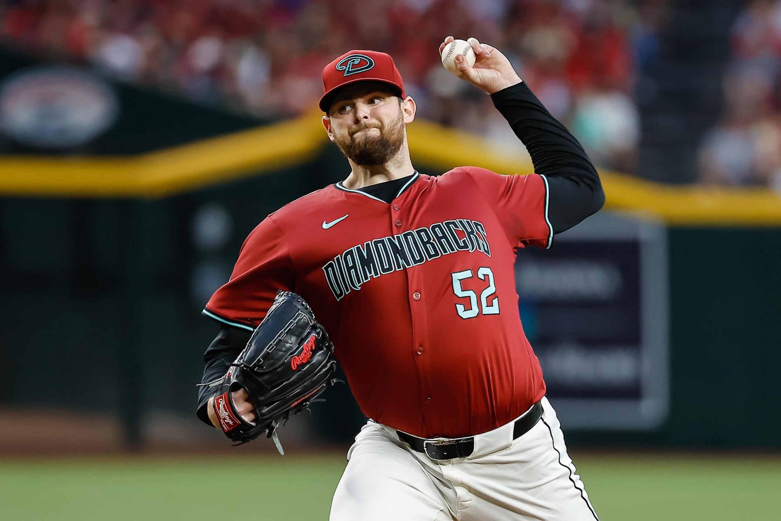 PHOENIX, AZ - MAY 25: Arizona Diamondbacks pitcher Jordan Montgomery (52) pitches during the MLB baseball game between the Miami Marlins and the Arizona Diamondbacks on May 25, 2024 at Chase Field in Phoenix, Arizona. (Photo by Kevin Abele/Icon Sportswire via Getty Images)