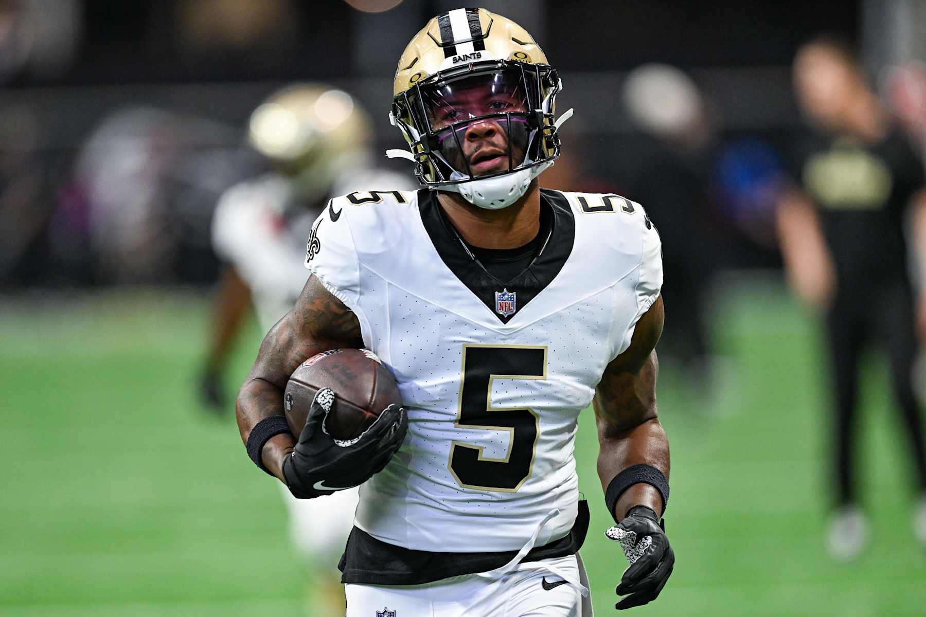 ATLANTA, GA  SEPTEMBER 29:  New Orleans cornerback Will Harris (5) warms up prior to the start of the NFL game between the New Orleans Saints and the Atlanta Falcons on September 29th, 2024 at Mercedes-Benz Stadium in Atlanta, GA.  (Photo by Rich von Biberstein/Icon Sportswire via Getty Images)