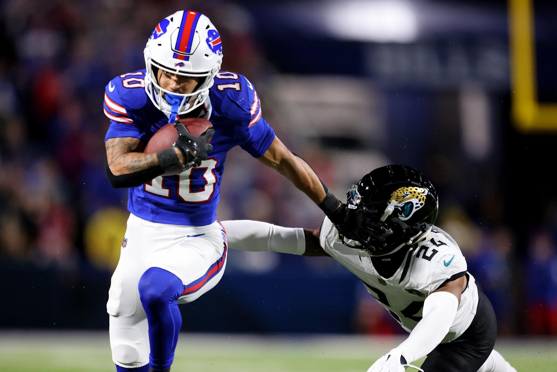 ORCHARD PARK, NEW YORK - SEPTEMBER 23: Khalil Shakir #10 of the Buffalo Bills runs the ball as De'Antre Prince #24 of the Jacksonville Jaguars attempts to tackle him during the second quarter at Highmark Stadium on September 23, 2024 in Orchard Park, New York. (Photo by Bryan Bennett/Getty Images)