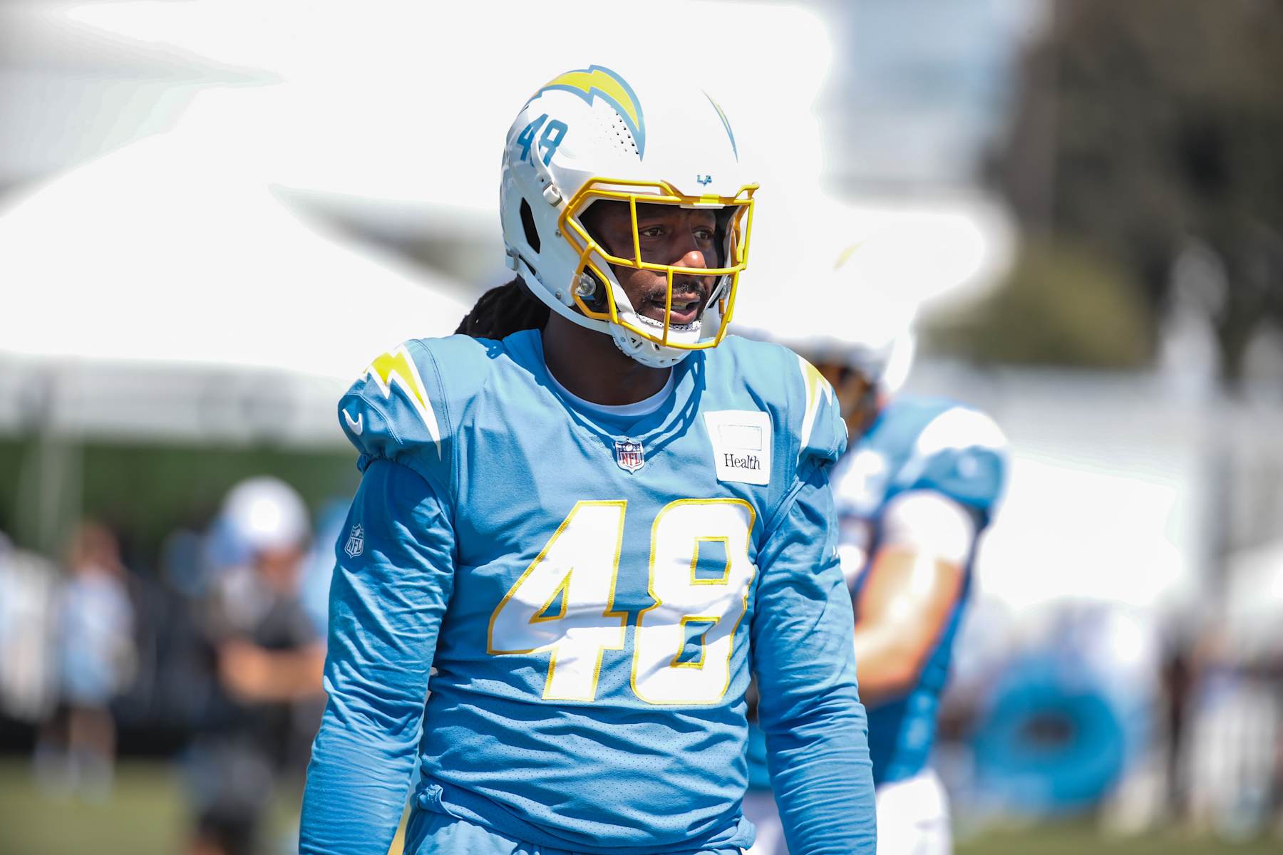 EL SEGUNDO, CA - AUGUST 04:  Los Angeles Chargers linebacker Bud Dupree (48) during the Los Angeles Chargers-Rams joint training camp on August 04, 2024, at The Bolt in El Segundo, CA. (Photo by Jevone Moore/Icon Sportswire via Getty Images)