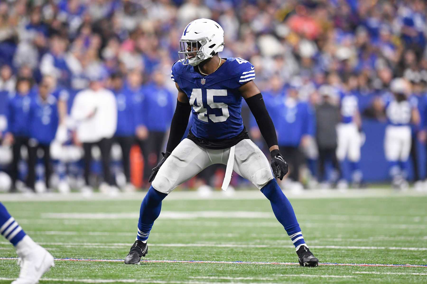 INDIANAPOLIS, IN - DECEMBER 16: Indianapolis Colts Linebacker E.J. Speed (45) defends during the NFL game between the Pittsburgh Steelers and the Indianapolis Colts on December 16, 2023, at Lucas Oil Stadium in Indianapolis, Indiana. (Photo by Michael Allio/Icon Sportswire via Getty Images)