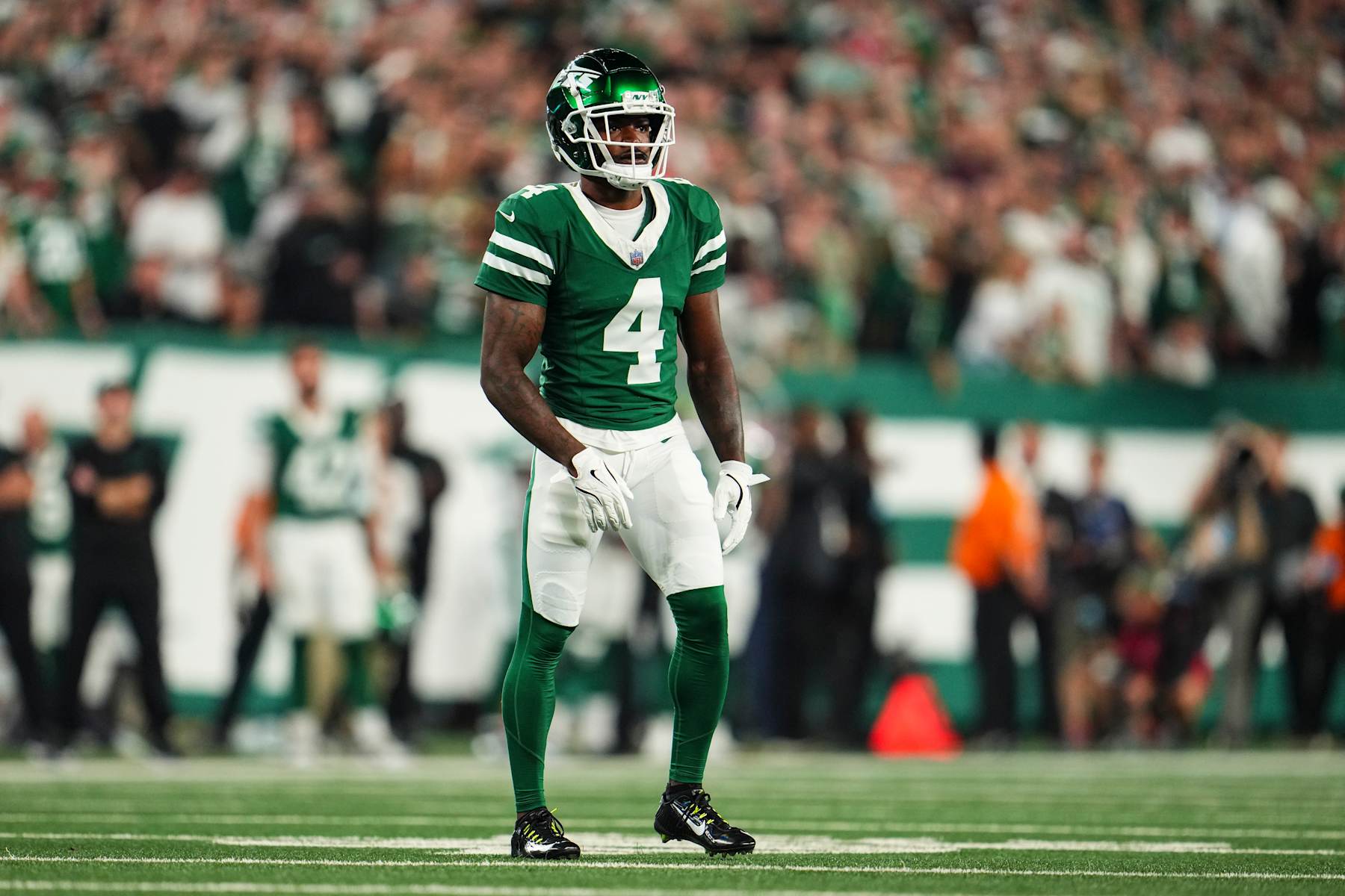 EAST RUTHERFORD, NJ - SEPTEMBER 19: D.J. Reed #4 of the New York Jets lines up before the snap during an NFL football game against the New England Patriots at MetLife Stadium on September 19, 2024 in East Rutherford, New Jersey. (Photo by Cooper Neill/Getty Images)