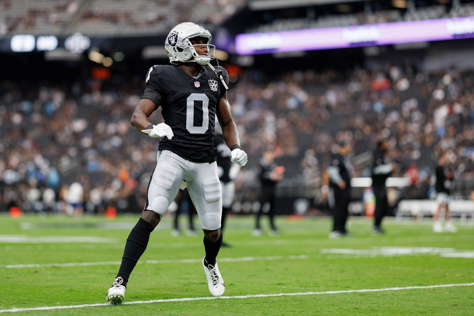 LAS VEGAS, NEVADA - SEPTEMBER 22: Cornerback Jakorian Bennett #0 of the Las Vegas Raiders warms up prior to an NFL football game against the Carolina Panthers, at Allegiant Stadium on September 22, 2024 in Las Vegas, Nevada. (Photo by Brooke Sutton/Getty Images)