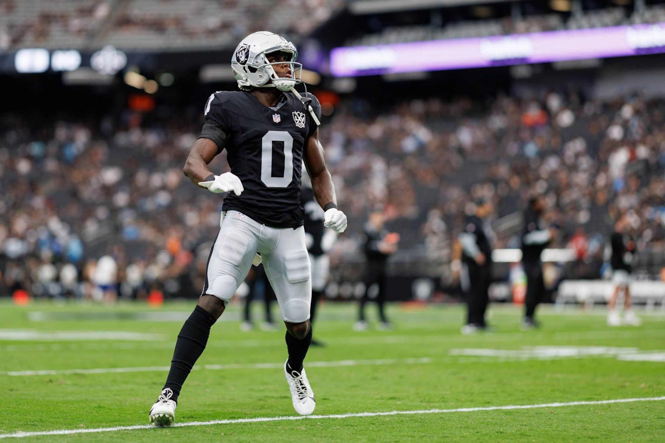 LAS VEGAS, NEVADA - SEPTEMBER 22: Cornerback Jakorian Bennett #0 of the Las Vegas Raiders warms up prior to an NFL football game against the Carolina Panthers, at Allegiant Stadium on September 22, 2024 in Las Vegas, Nevada. (Photo by Brooke Sutton/Getty Images)