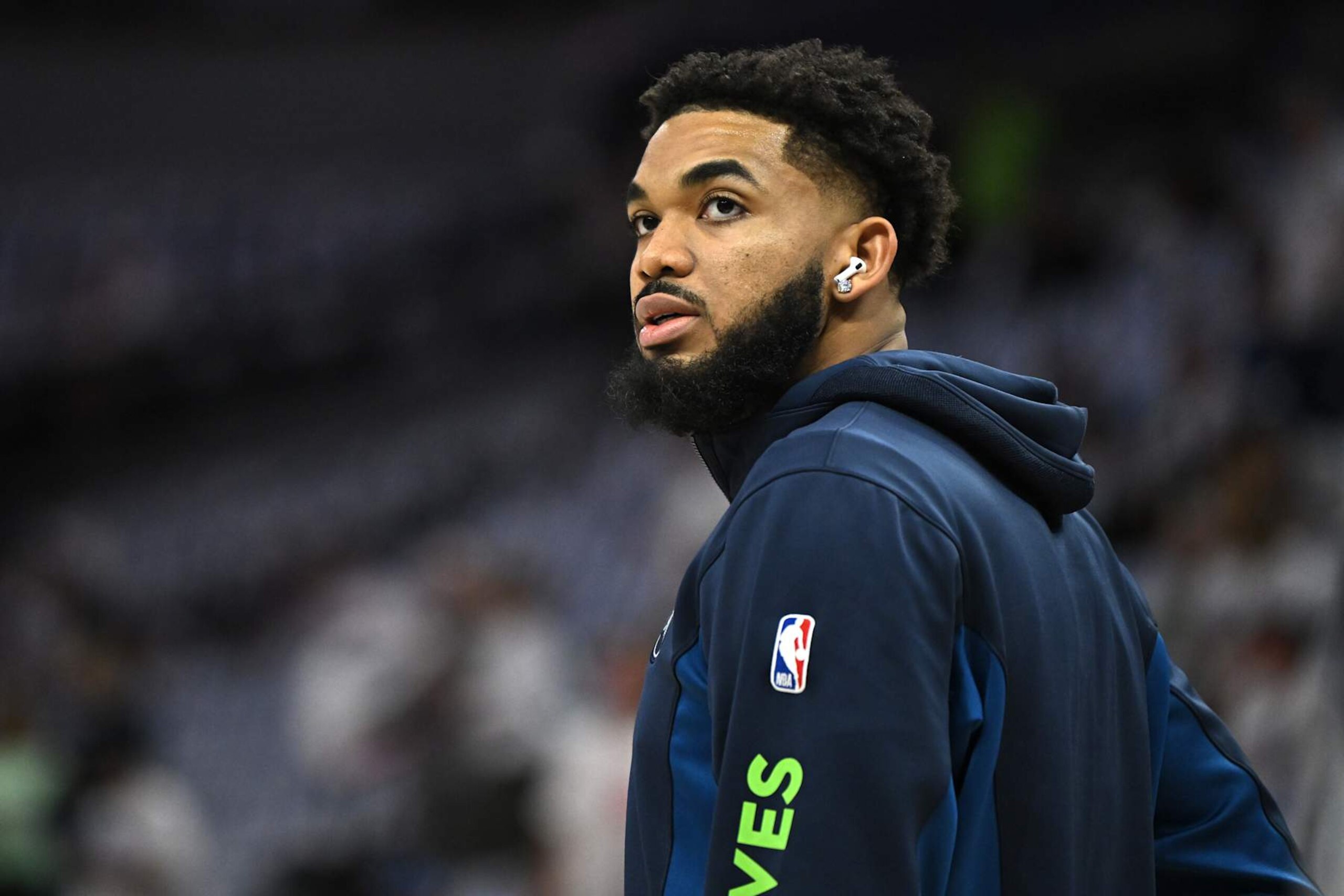 MINNEAPOLIS, MINNESOTA - MAY 30: Karl-Anthony Towns #32 of the Minnesota Timberwolves warms up prior to Game Five of the Western Conference Finals against the Dallas Mavericks at Target Center on May 30, 2024 in Minneapolis, Minnesota. NOTE TO USER: User expressly acknowledges and agrees that, by downloading and or using this photograph, User is consenting to the terms and conditions of the Getty Images License Agreement. (Photo by Stephen Maturen/Getty Images) MINNEAPOLIS, MINNESOTA - MAY 30: Karl-Anthony Towns #32 of the Minnesota Timberwolves warms up prior to Game Five of the Western Conference Finals against the Dallas Mavericks at Target Center on May 30, 2024 in Minneapolis, Minnesota. NOTE TO USER: User expressly acknowledges and agrees that, by downloading and or using this photograph, User is consenting to the terms and conditions of the Getty Images License Agreement. (Photo by Stephen Maturen/Getty Images)
