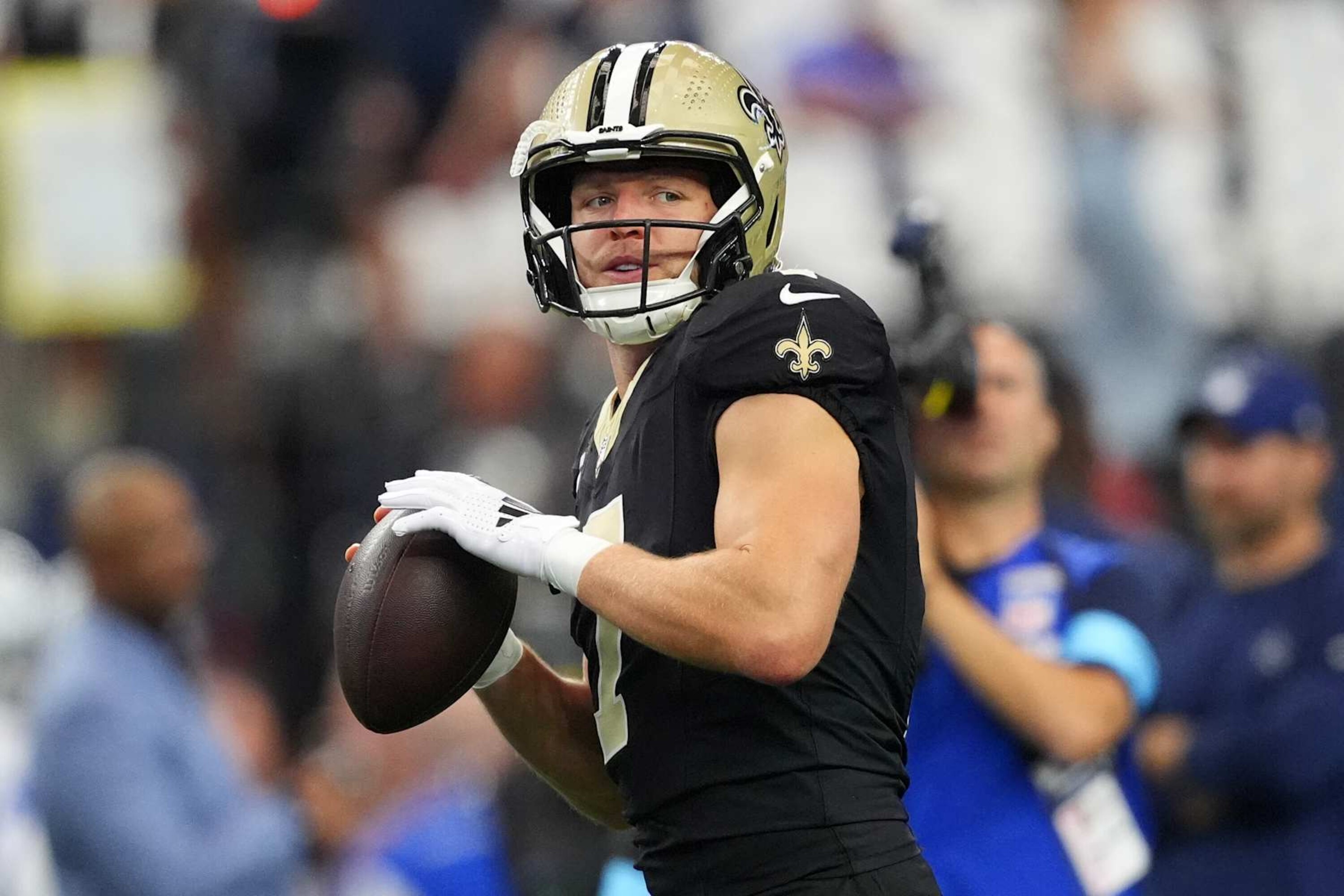 Saints' Taysom Hill Diagnosed with Fractured Ribs After Suffering Injury  vs. Falcons, image size:3000x2000