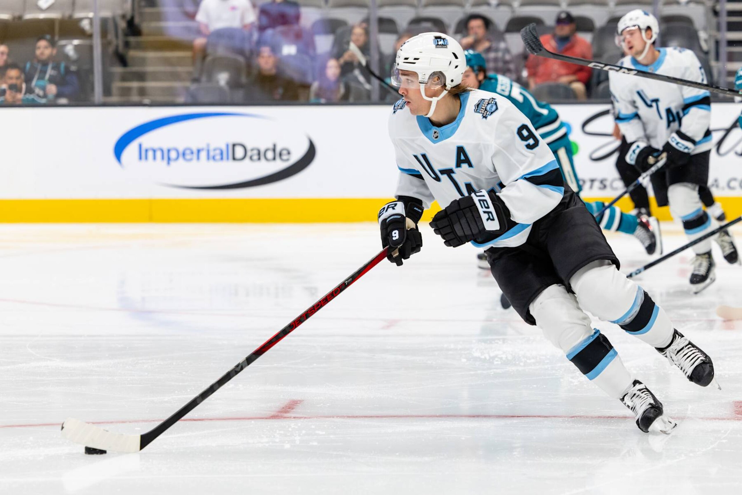 SAN JOSE, CA - OCTOBER 01: Utah Hockey Club center Clayton Keller (9) skates with the puck during a preseason NHL game between the Utah Hockey Club and the San Jose Sharks on October 1, 2024 at SAP Center at San Jose in San Jose, CA. (Photo by Matthew Huang/Icon Sportswire via Getty Images)