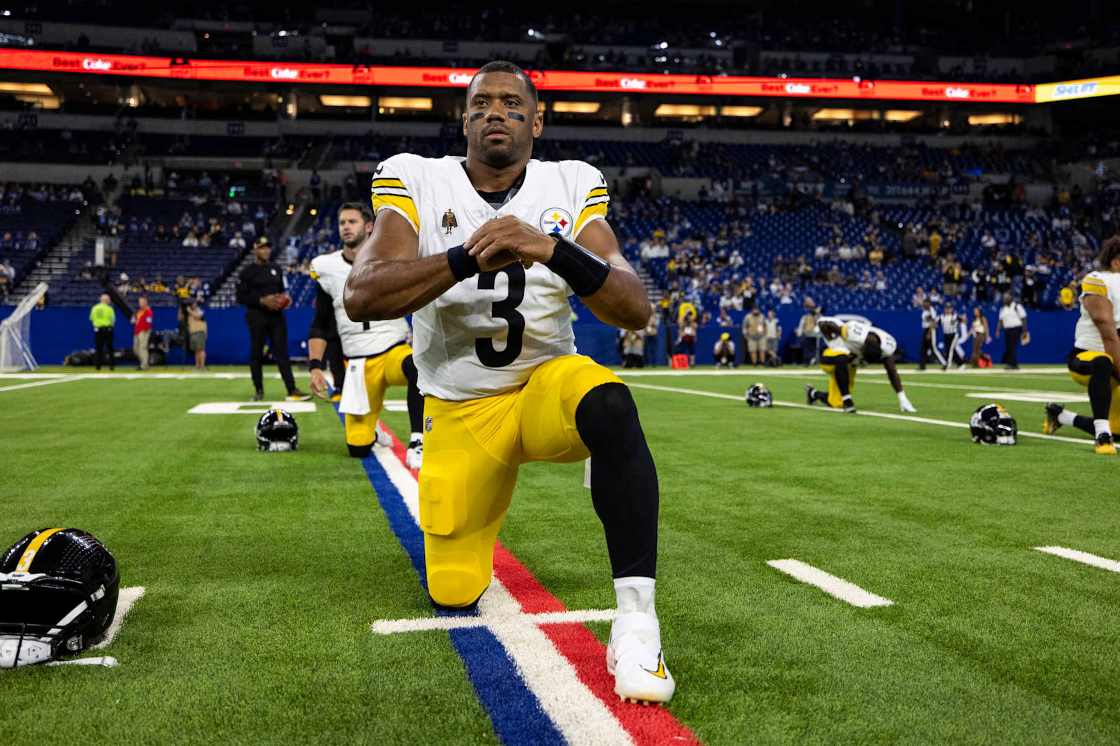 INDIANAPOLIS, INDIANA - SEPTEMBER 29: Russell Wilson #3 of the Pittsburgh Steelers warms up before the game against the Indianapolis Colts at Lucas Oil Stadium on September 29, 2024 in Indianapolis, Indiana. The Colts beat the Steelers 27-24. (Photo by Lauren Leigh Bacho/Getty Images) INDIANAPOLIS, INDIANA - SEPTEMBER 29: Russell Wilson #3 of the Pittsburgh Steelers warms up before the game against the Indianapolis Colts at Lucas Oil Stadium on September 29, 2024 in Indianapolis, Indiana. The Colts beat the Steelers 27-24. (Photo by Lauren Leigh Bacho/Getty Images)