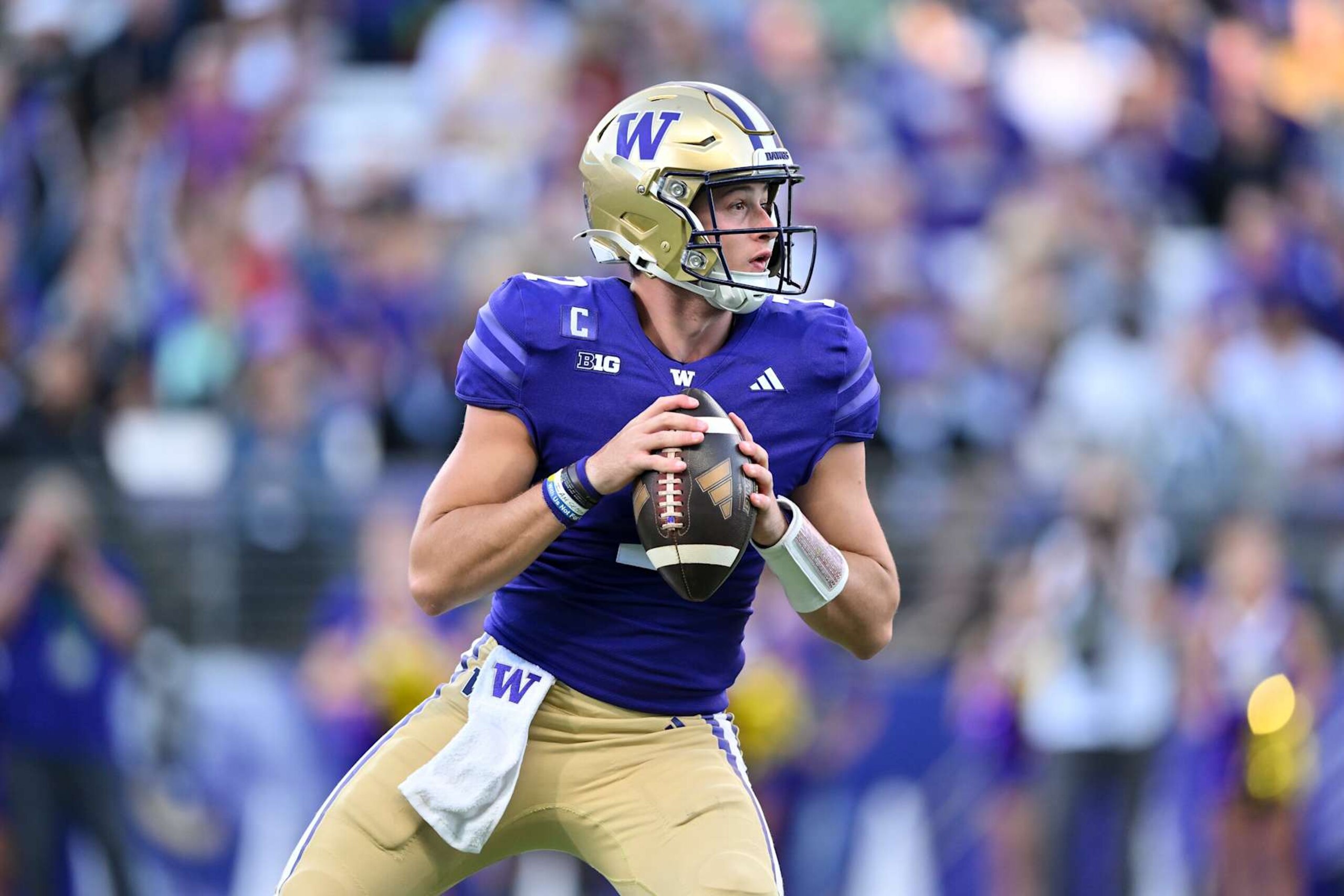 SEATTLE, WASHINGTON - SEPTEMBER 21: Will Rogers #7 of the Washington Huskies stands in the pocket during the game against the Northwestern Wildcats at Husky Stadium on September 21, 2024 in Seattle, Washington. The Huskies defeated the Wildcats 24-5. (Photo by Alika Jenner/Getty Images) SEATTLE, WASHINGTON - SEPTEMBER 21: Will Rogers #7 of the Washington Huskies stands in the pocket during the game against the Northwestern Wildcats at Husky Stadium on September 21, 2024 in Seattle, Washington. The Huskies defeated the Wildcats 24-5. (Photo by Alika Jenner/Getty Images)