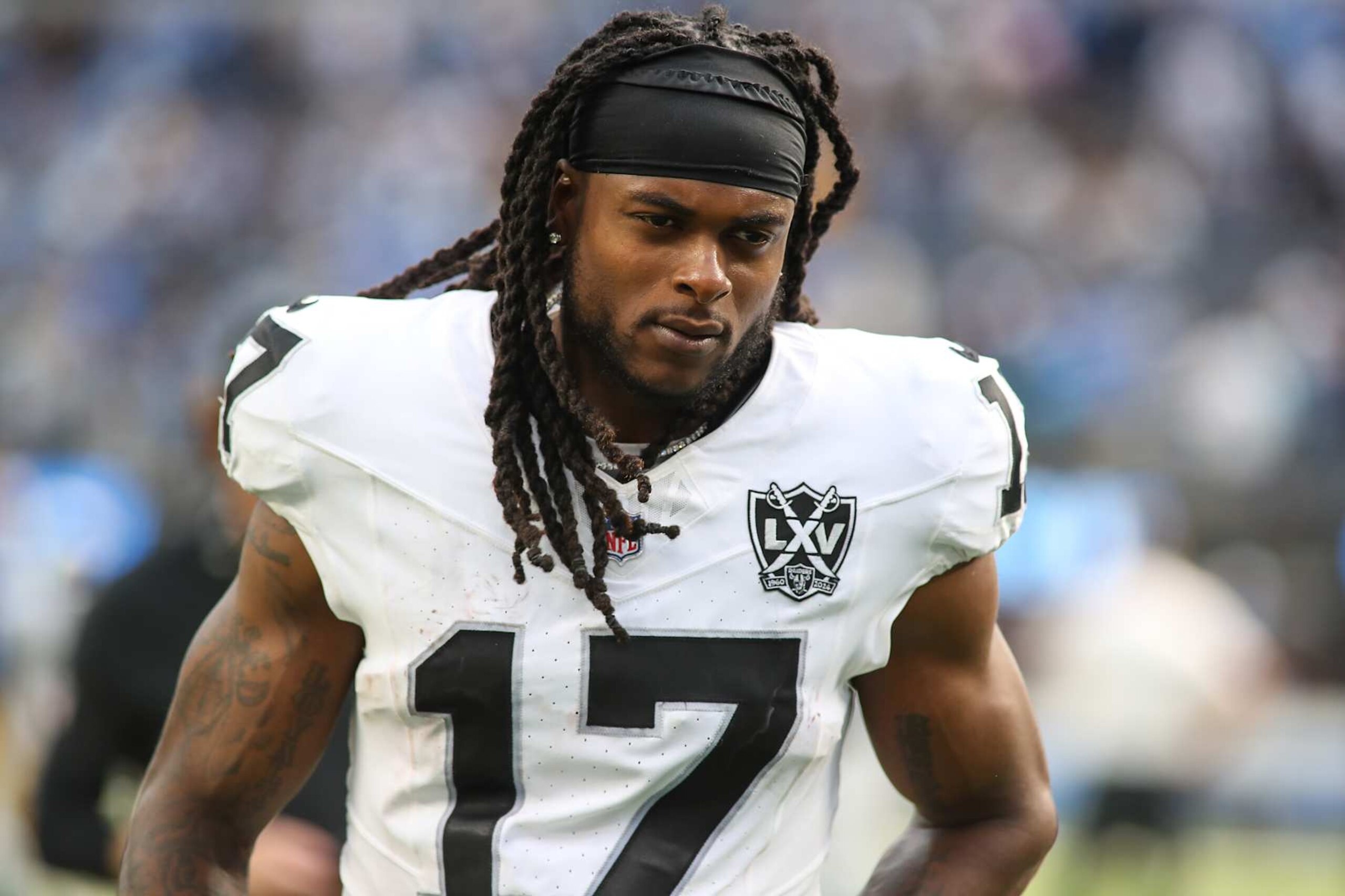 INGLEWOOD, CA - SEPTEMBER 8: Las Vegas Raiders wide receiver Davante Adams (17) during the NFL game between the Las Vegas Raiders and the Los Angeles Chargers on September 08, 2024, at SoFi Stadium in Inglewood, CA. (Photo by Jevone Moore/Icon Sportswire via Getty Images)