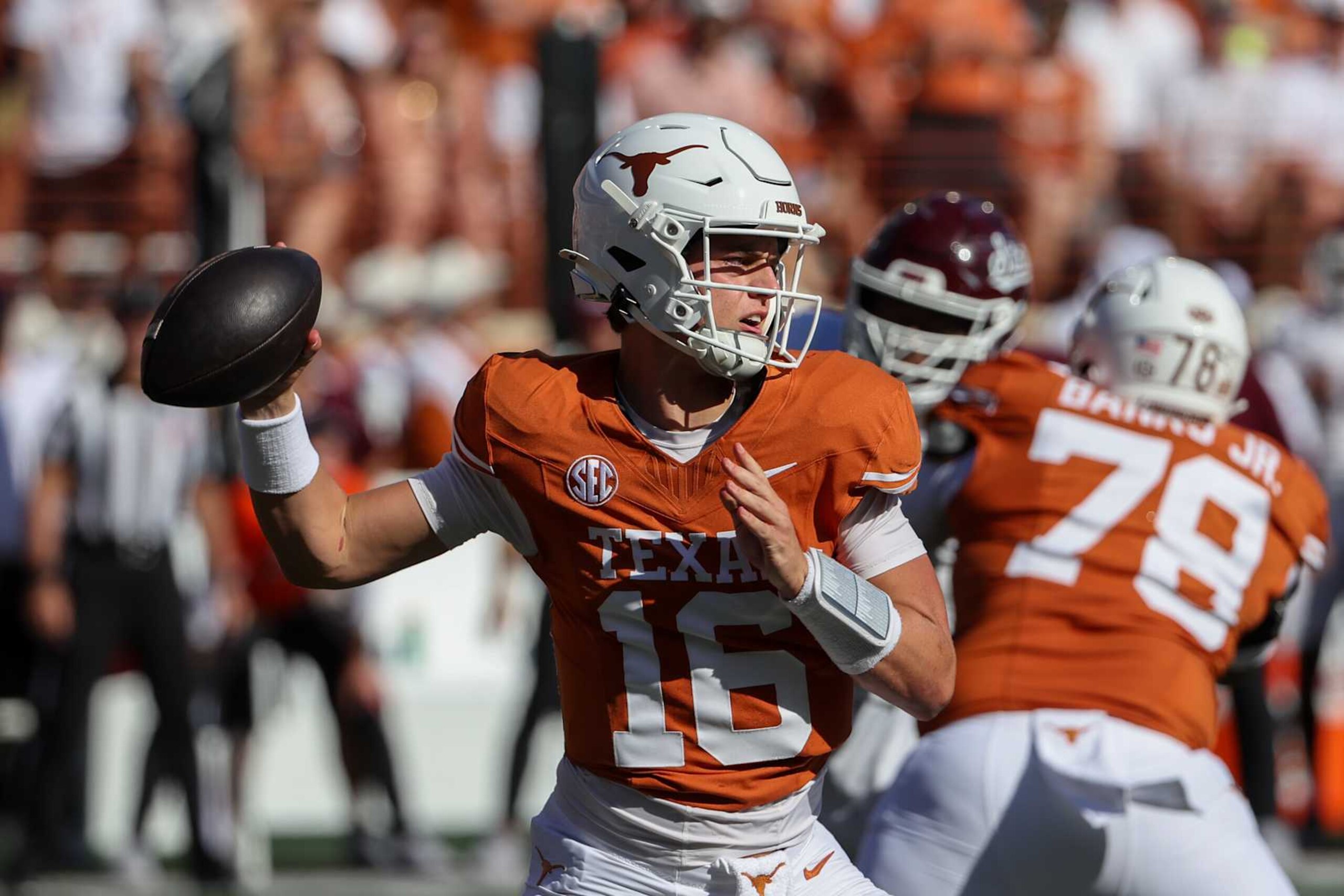AUSTIN, TX - SEPTEMBER 28: Texas Longhorns quarterback Arch Manning (16) readies to throw a pass during the SEC college football game between Texas Longhorns and Mississippi State Bulldogs on September 28, 2024, at Darrell K Royal - Texas Memorial Stadium in Austin, TX.  (Photo by David Buono/Icon Sportswire via Getty Images)