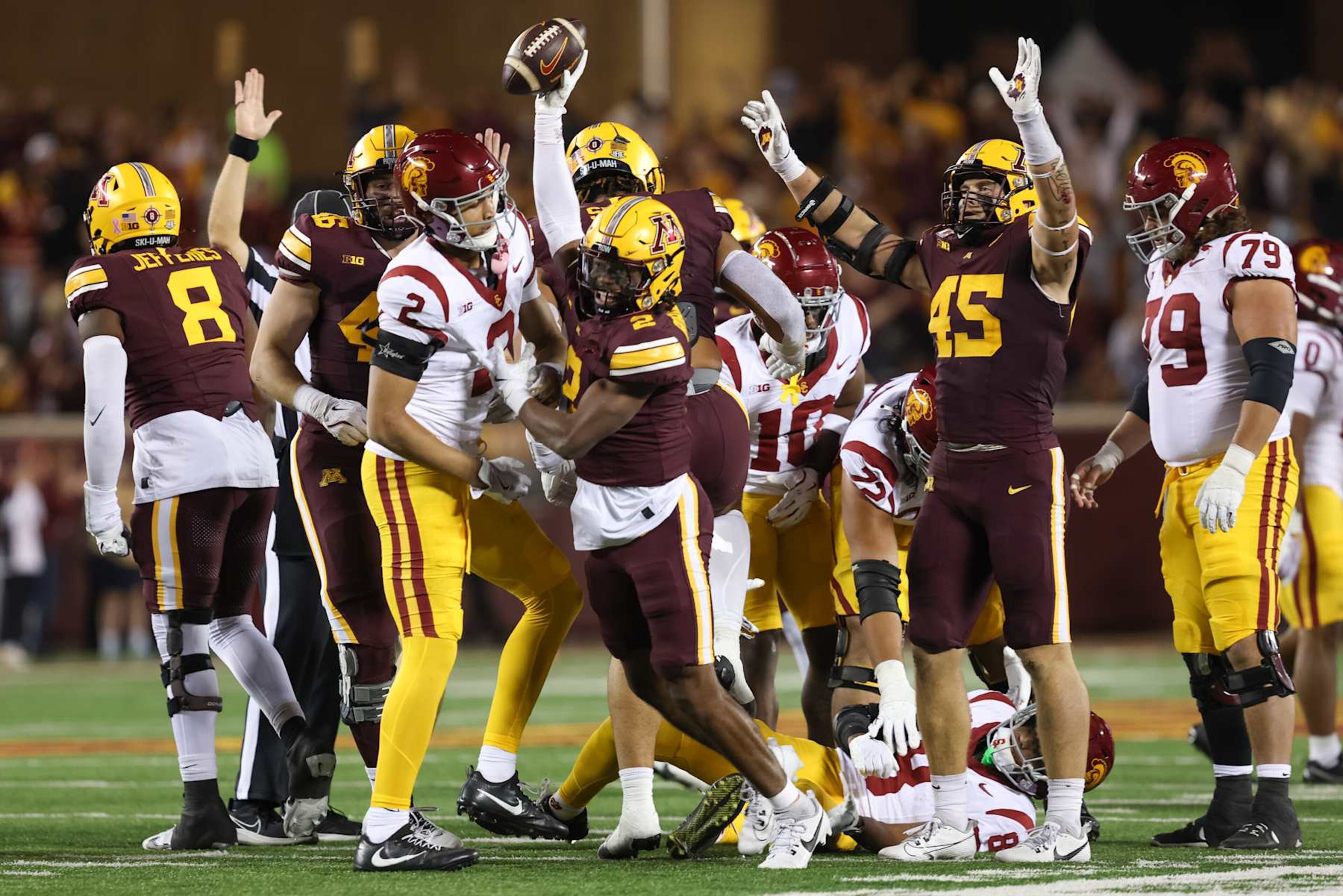 MINNEAPOLIS, MN - OCTOBER 05: Minnesota Golden Gophers defensive back Ethan Robinson (2) celebrates recovering a fumble during the college football game between the USC Trojans and the Minnesota Golden Gophers on October 5th, 2024, at Huntington Bank Stadium in Minneapolis, MN. (Photo by Bailey Hillesheim/Icon Sportswire via Getty Images) MINNEAPOLIS, MN - OCTOBER 05: Minnesota Golden Gophers defensive back Ethan Robinson (2) celebrates recovering a fumble during the college football game between the USC Trojans and the Minnesota Golden Gophers on October 5th, 2024, at Huntington Bank Stadium in Minneapolis, MN. (Photo by Bailey Hillesheim/Icon Sportswire via Getty Images)