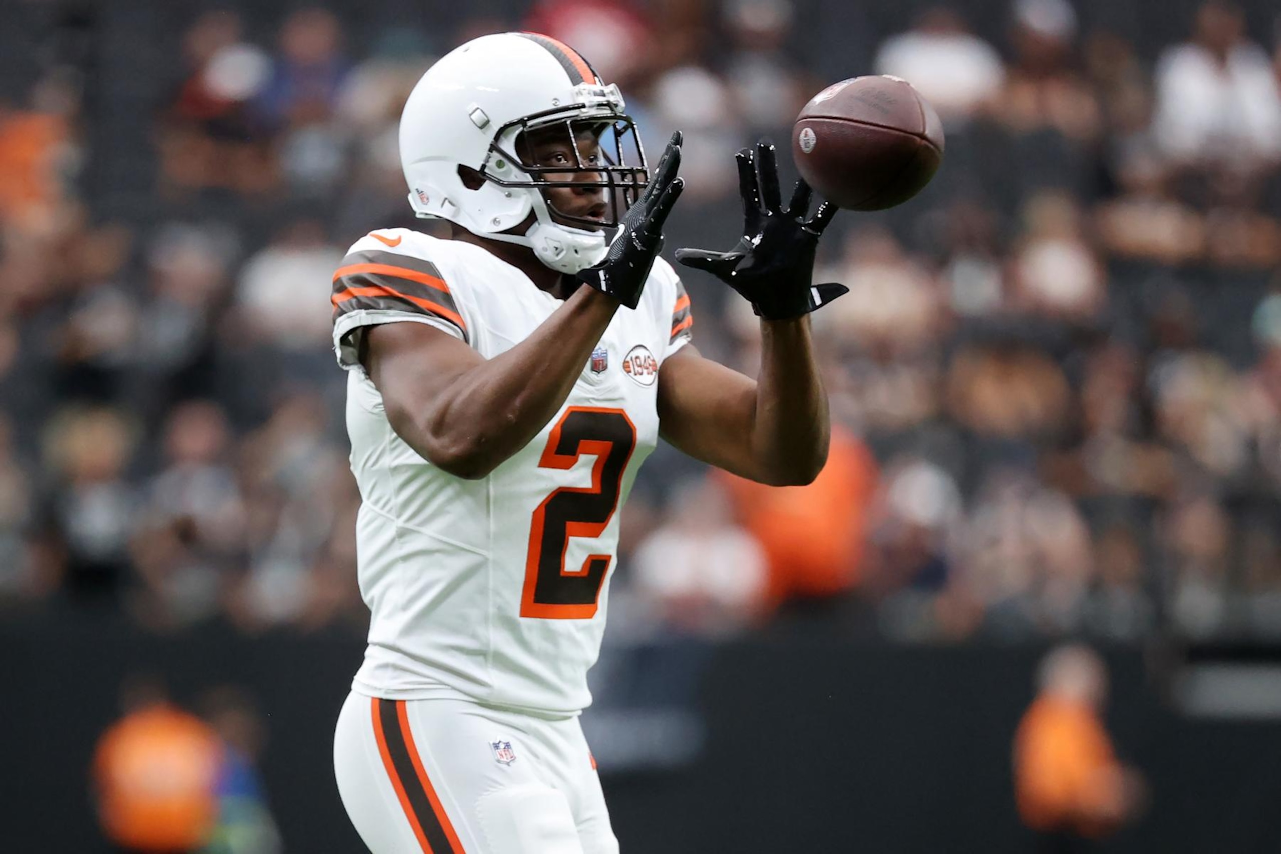 LAS VEGAS, NEVADA - SEPTEMBER 29: Amari Cooper #2 of the Cleveland Browns warms up before the game against the Las Vegas Raiders at Allegiant Stadium on September 29, 2024 in Las Vegas, Nevada. (Photo by Ian Maule/Getty Images)