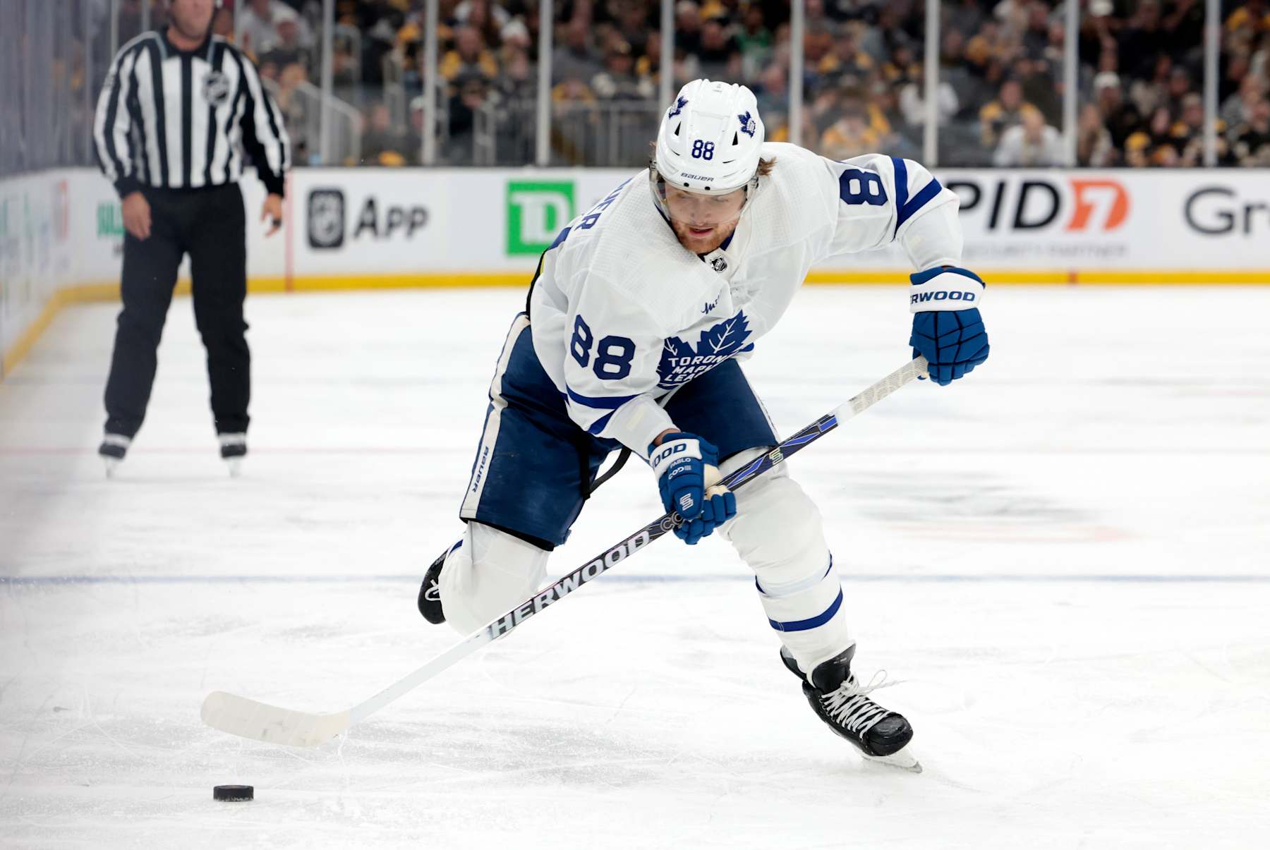 BOSTON, MA - MAY 04: Toronto Maple Leafs winger William Nylander (88) breaks in during Game 7 of the Eastern Conference First Round playoffs between the Boston Bruins and the Toronto Maple Leafs on May 4, 2024, at TD Garden in Boston, Massachusetts. (Photo by Fred Kfoury III/Icon Sportswire via Getty Images)