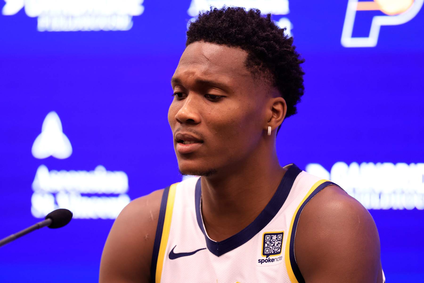 INDIANAPOLIS, INDIANA - SEPTEMBER 30: Bennedict Mathurin #00 of the Indiana Pacers speaks to the media during the Indiana Pacers Media Day at Gainbridge Fieldhouse on September 30, 2024 in Indianapolis, Indiana. NOTE TO USER: User expressly acknowledges and agrees that, by downloading and or using this photograph, User is consenting to the terms and conditions of the Getty Images License Agreement.  (Photo by Justin Casterline/Getty Images)