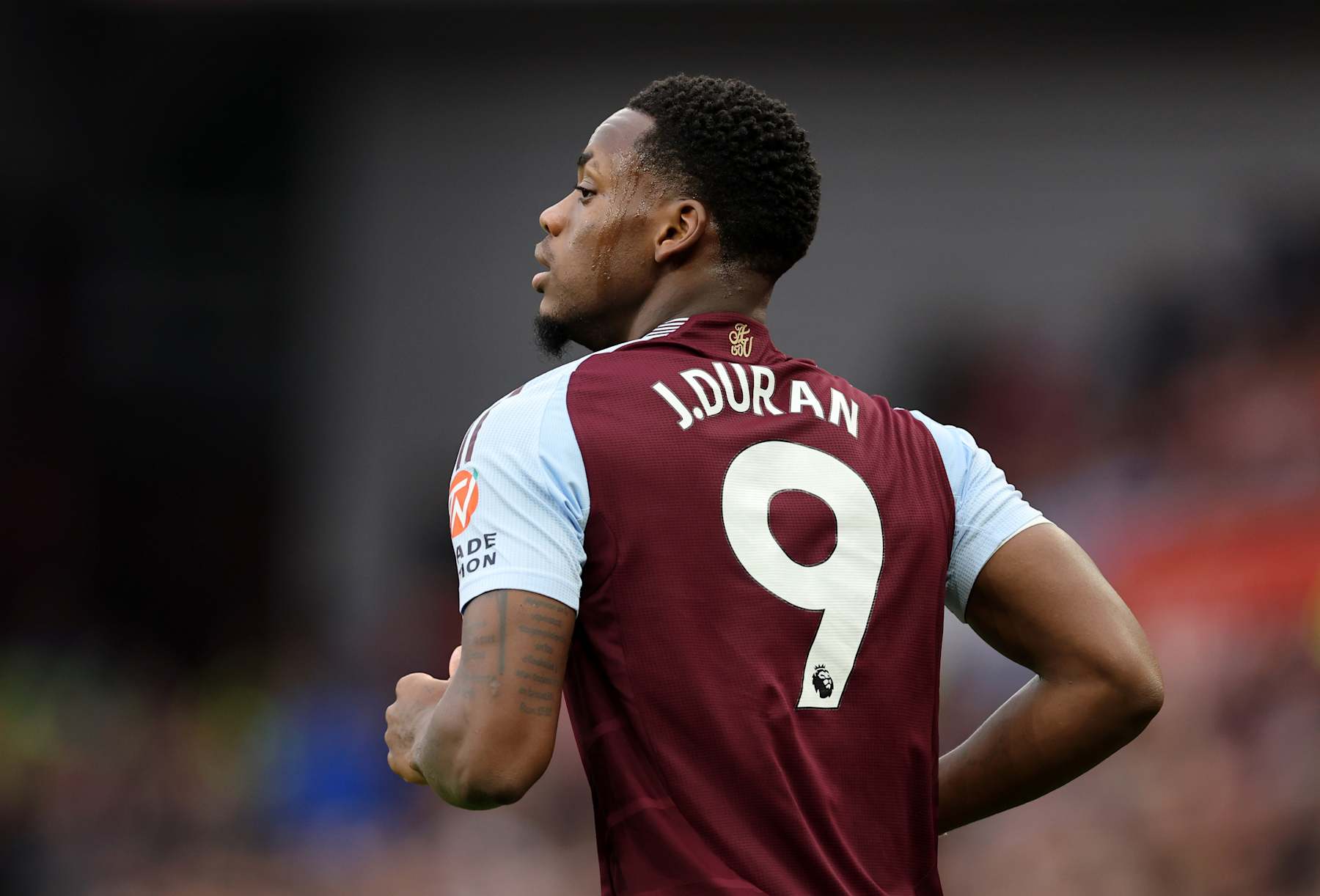 BIRMINGHAM, ENGLAND - OCTOBER 06: Jhon Duran of Aston Villa  during the Premier League match between Aston Villa FC and Manchester United FC at Villa Park on October 06, 2024 in Birmingham, England. (Photo by Catherine Ivill - AMA/Getty Images)