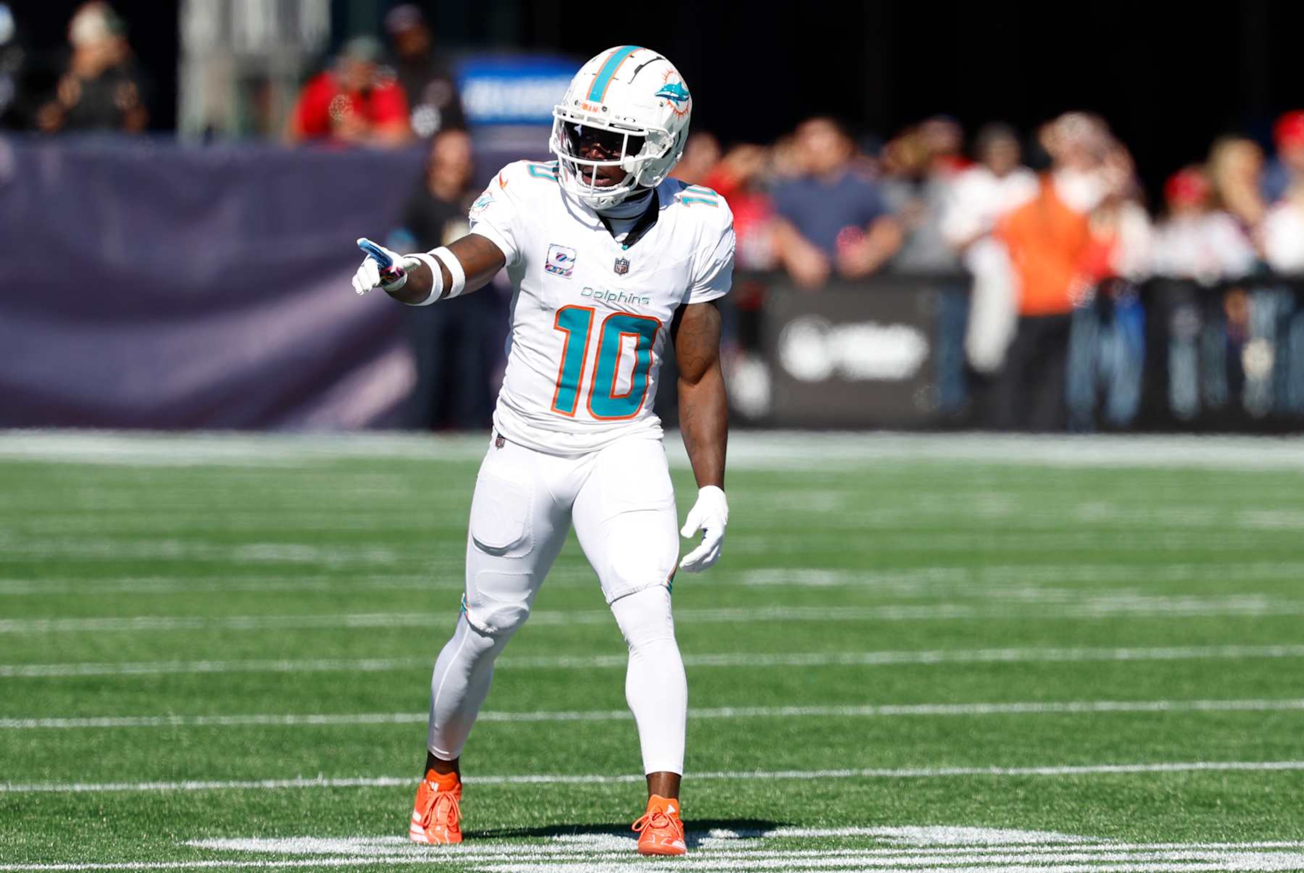 FOXBOROUGH, MA - OCTOBER 06: Miami Dolphins wide receiver Tyreek Hill (10) checks with the line judge during a game between the New England Patriots and the Miami Dolphins on October 6, 2024, at Gillette Stadium in Foxborough, Massachusetts. (Photo by Fred Kfoury III/Icon Sportswire via Getty Images)