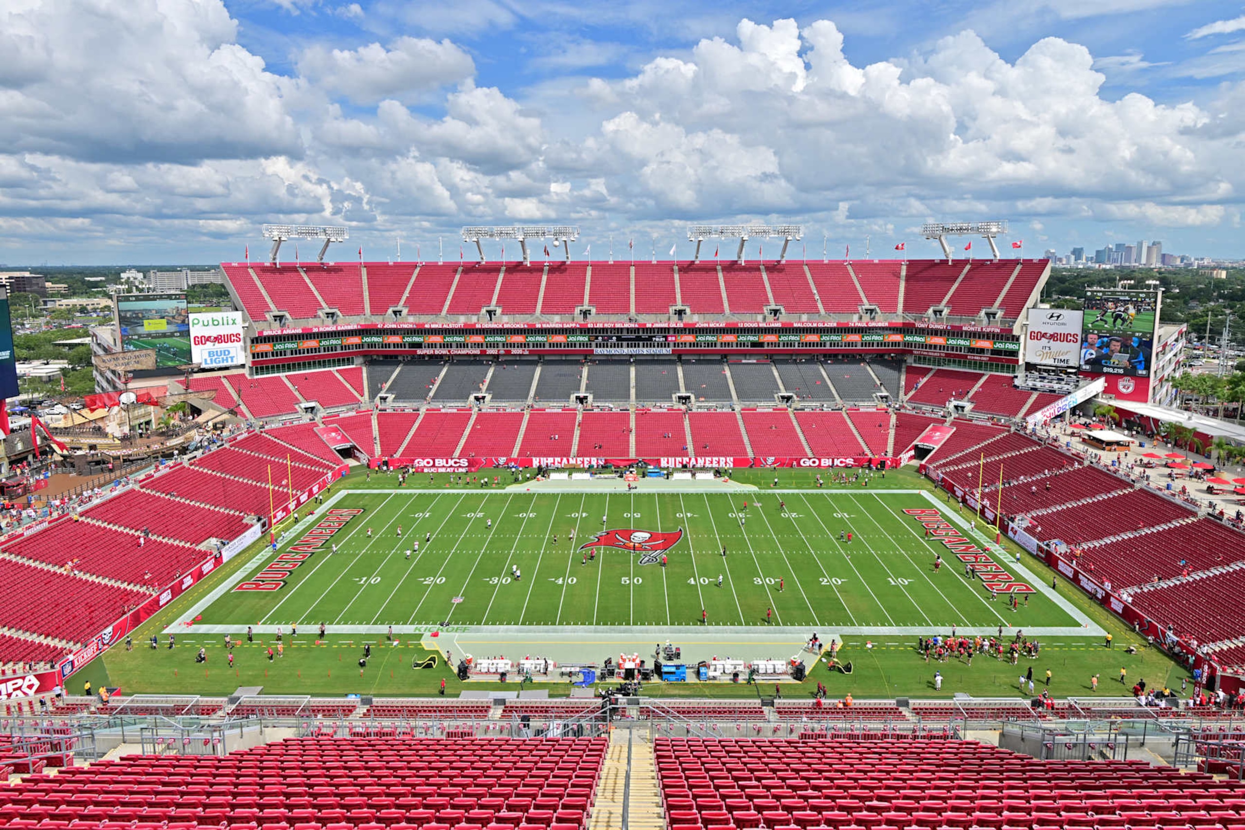 TAMPA, FLORIDA - SEPTEMBER 08: A general view inside the stadium before the game between the Washington Commanders and Tampa Bay Buccaneers at Raymond James Stadium on September 08, 2024 in Tampa, Florida. (Photo by Julio Aguilar/Getty Images)