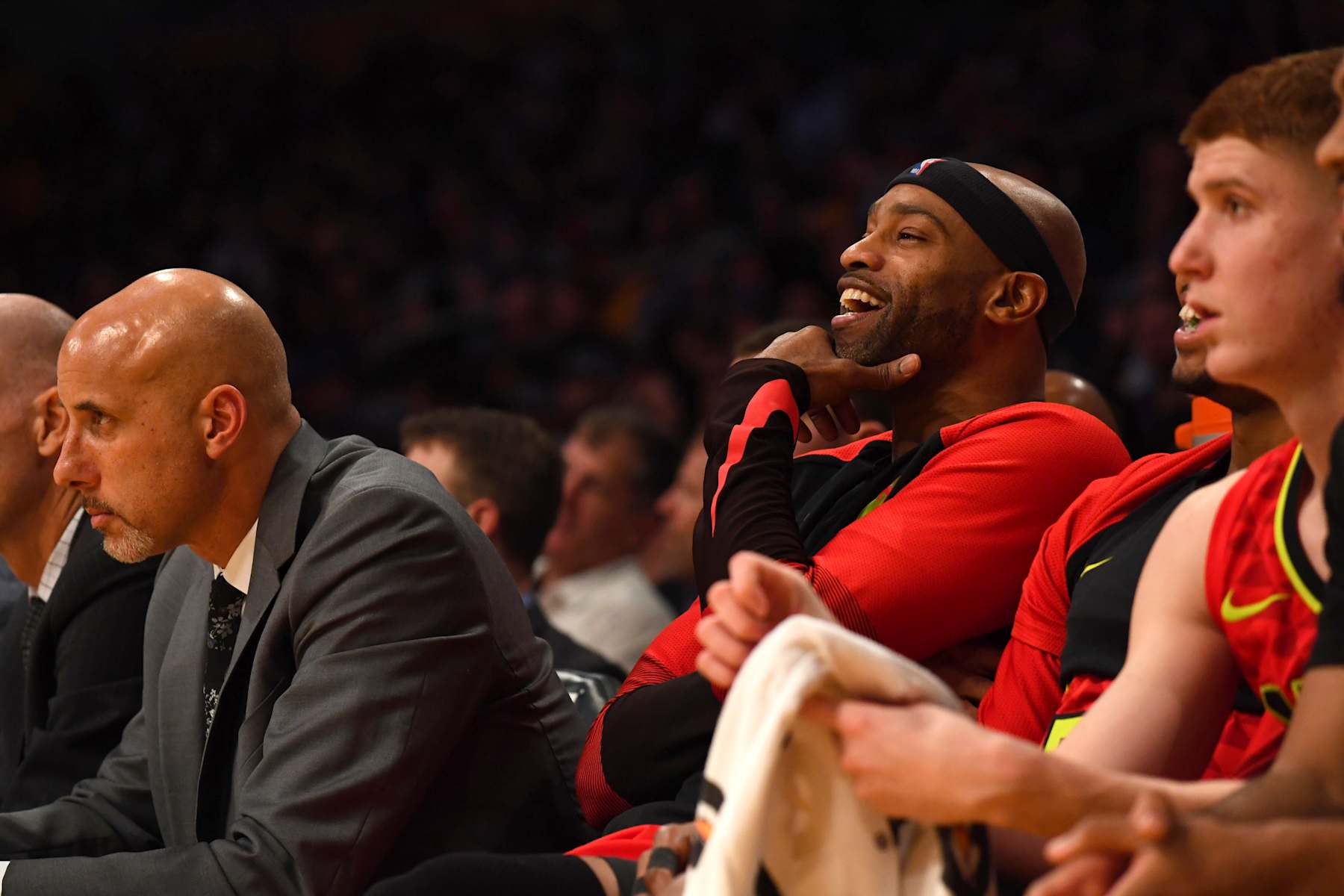 Basketball: Atlanta Hawks Vince Carter (15) on bench during game vs Los Angeles Lakers at Staples Center.
Los Angeles, CA 11/11/2018
CREDIT: John W. McDonough (Photo by John W. McDonough /Sports Illustrated via Getty Images)
(Set Number: X162312 TK1 )