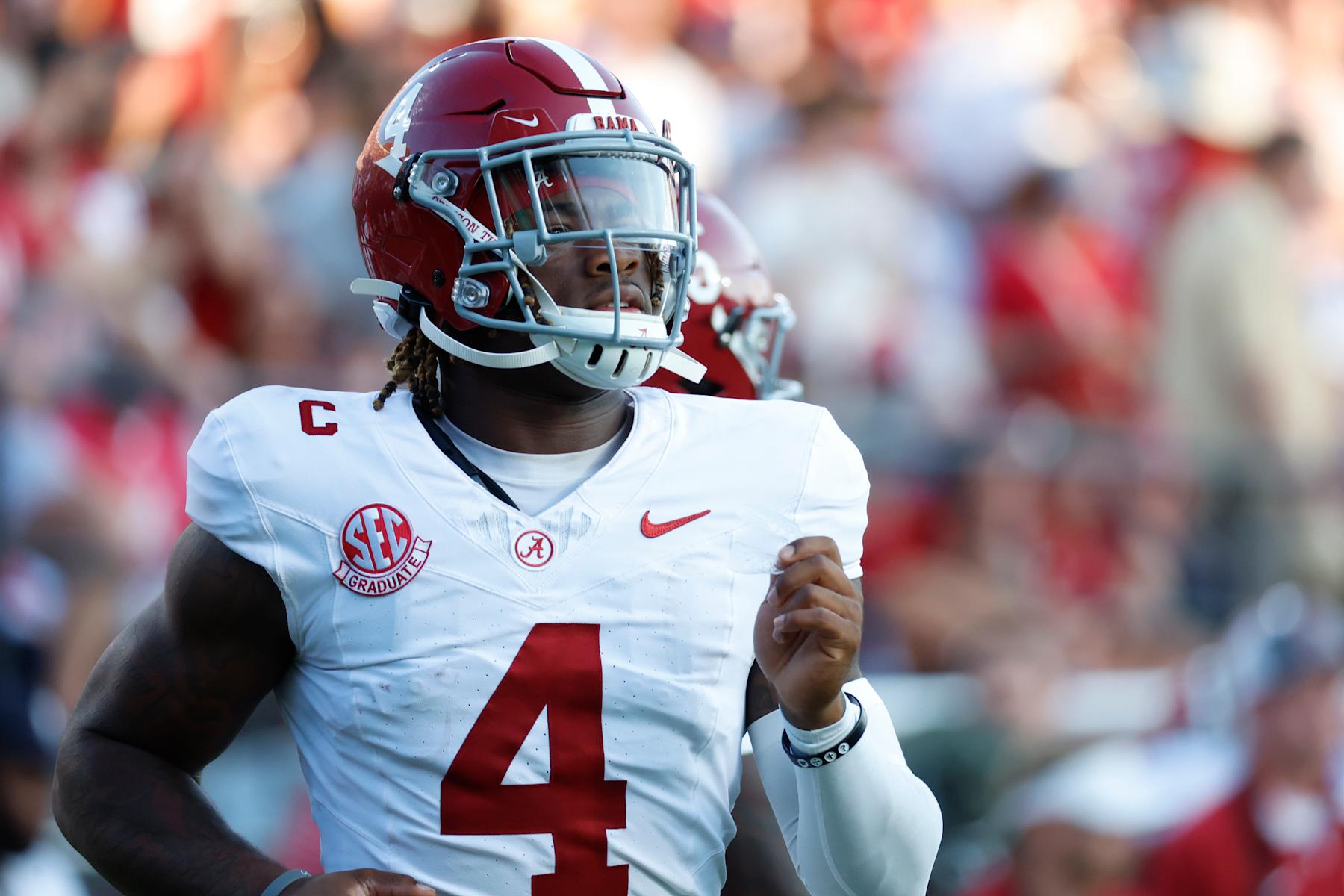 NASHVILLE, TN - OCTOBER 05: Alabama Crimson Tide quarterback Jalen Milroe (4) during a game between the Vanderbilt Commodores and Alabama Crimson Tide, October 5, 2024 at FirstBank Stadium in Nashville, Tennessee. (Photo by Matthew Maxey/Icon Sportswire via Getty Images)