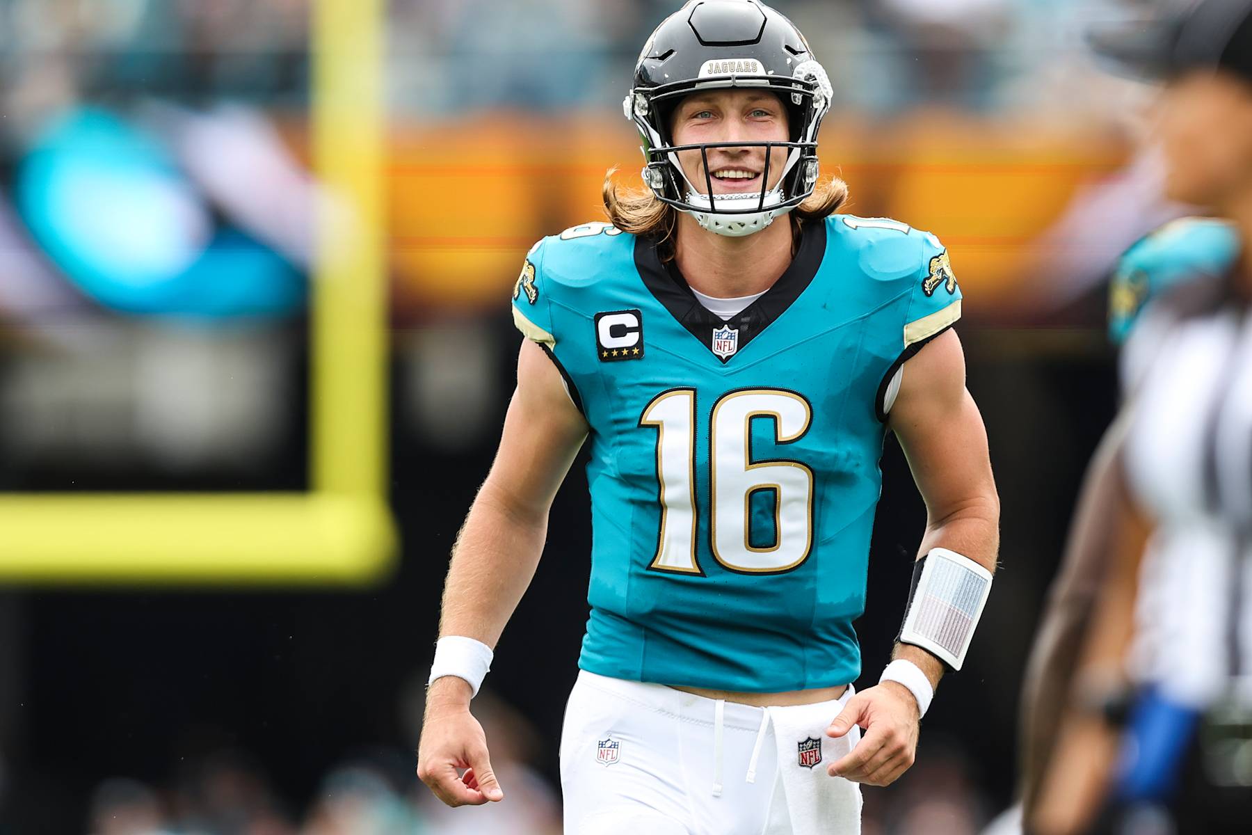 JACKSONVILLE, FLORIDA - OCTOBER 06: Trevor Lawrence #16 of the Jacksonville Jaguars celebrates during an NFL football game against the Indianapolis Colts at EverBank Stadium on October 6, 2024 in Jacksonville, Florida. (Photo by Perry Knotts/Getty Images)