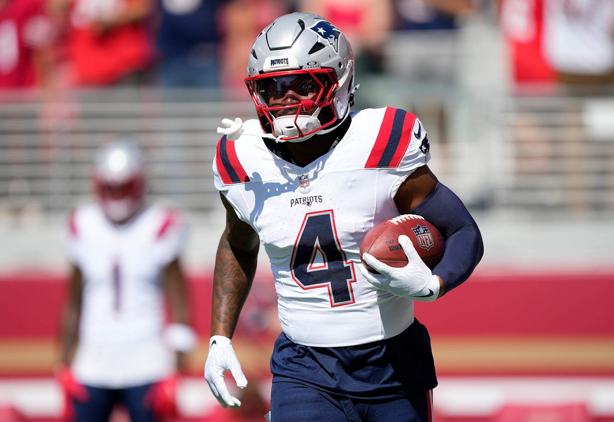 Patriots RB Antonio Gibson