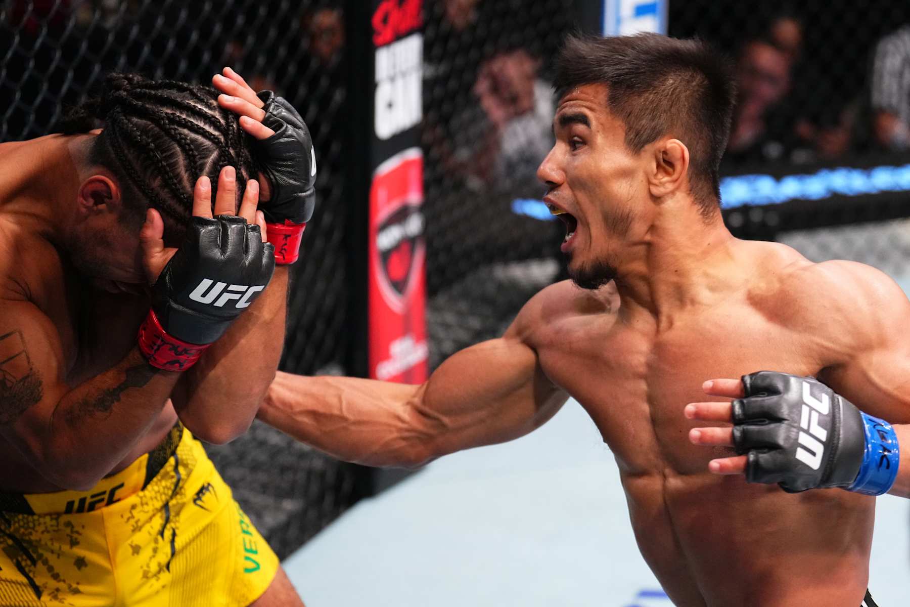 Ramazan Temirov punches CJ Vergara