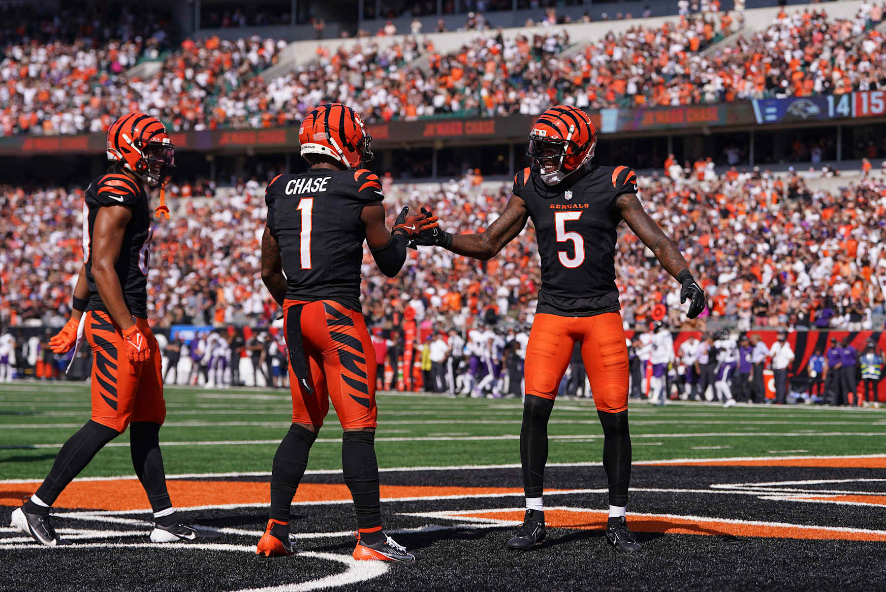 CINCINNATI, OHIO - OCTOBER 06: Ja'Marr Chase #1 of the Cincinnati Bengals celebrates a touchdown against the Baltimore Ravens during the second quarter at Paycor Stadium on October 06, 2024 in Cincinnati, Ohio. (Photo by Dylan Buell/Getty Images)