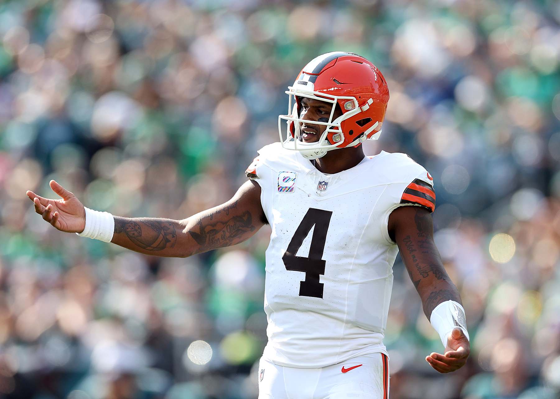 PHILADELPHIA, PENNSYLVANIA - OCTOBER 13: Deshaun Watson #4 of the Cleveland Browns reacts after an incomplete pass against the Philadelphia Eagles during the second quarter at Lincoln Financial Field on October 13, 2024 in Philadelphia, Pennsylvania. (Photo by Elsa/Getty Images)