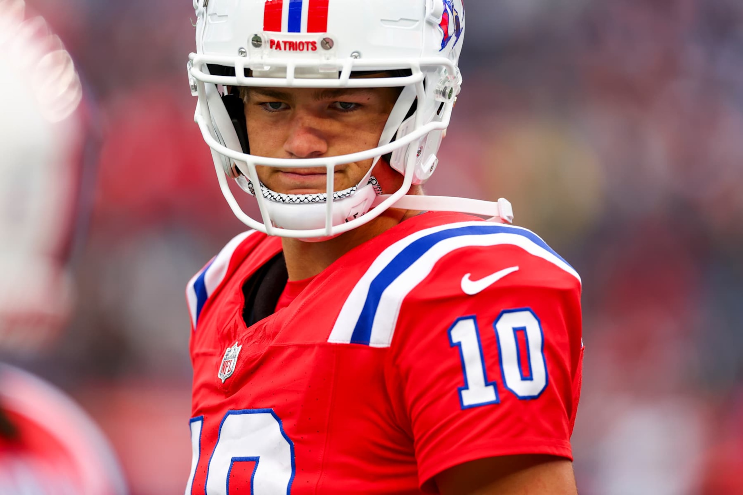 FOXBOROUGH, MASSACHUSETTS - OCTOBER 13: Drake Maye #10 of the New England Patriots looks on in his first NFL start during the second half against the Houston Texans at Gillette Stadium on October 13, 2024 in Foxborough, Massachusetts. (Photo by Maddie Meyer/Getty Images)