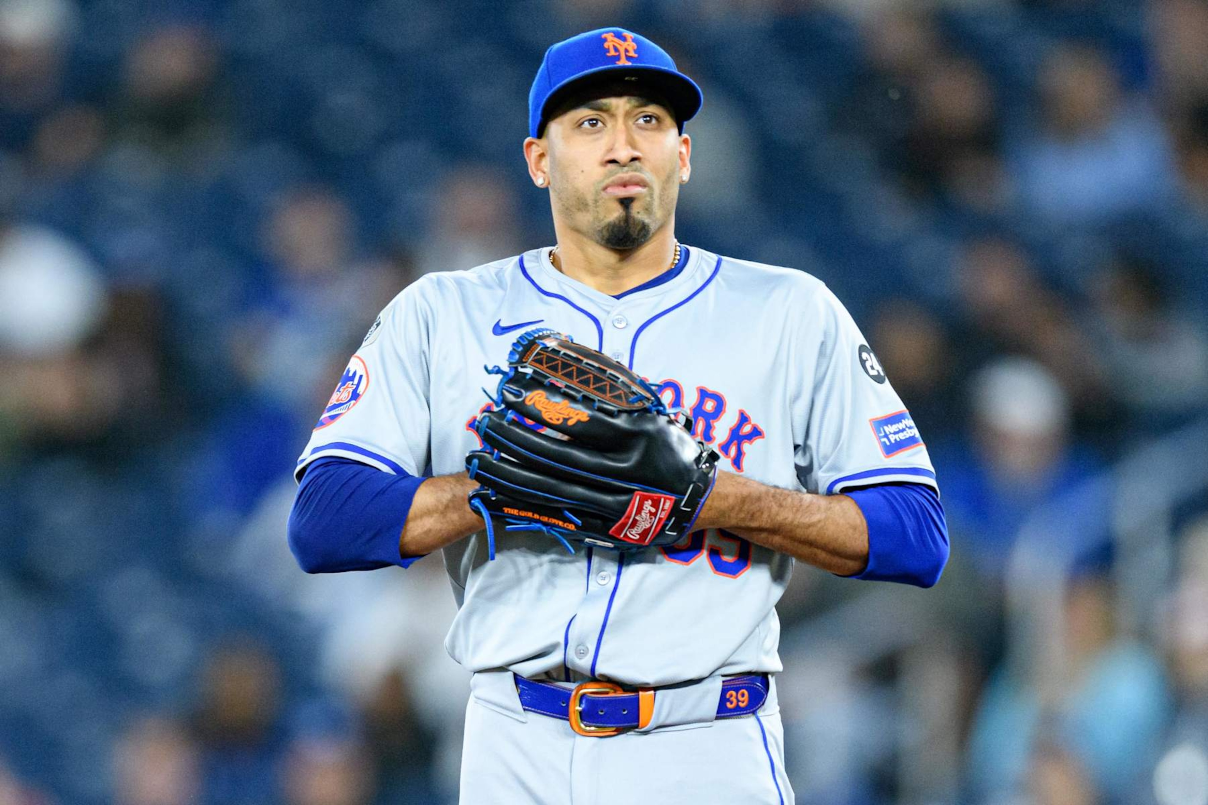 TORONTO, ON - SEPTEMBER 09: New York Mets Closer Edwin DĆaz (39) reacts during the MLB baseball regular season game between the New York Mets and the Toronto Blue Jays on September 9, 2024, at Rogers Centre in Toronto, ON, Canada. (Photo by Julian Avram/Icon Sportswire via Getty Images) TORONTO, ON - SEPTEMBER 09: New York Mets Closer Edwin DĆaz (39) reacts during the MLB baseball regular season game between the New York Mets and the Toronto Blue Jays on September 9, 2024, at Rogers Centre in Toronto, ON, Canada. (Photo by Julian Avram/Icon Sportswire via Getty Images)