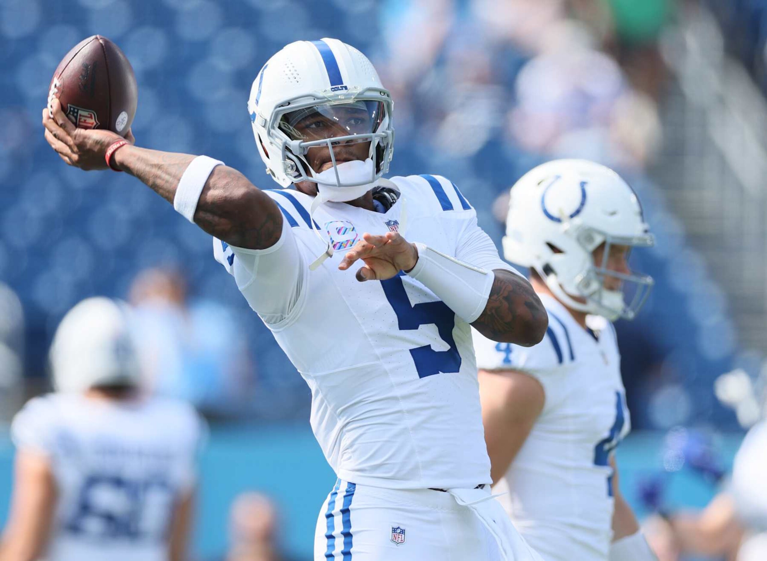 NASHVILLE, TENNESSEE - OCTOBER 13: Anthony Richardson #5 of the Indianapolis Colts warms up prior to the game against the Tennessee Titans at Nissan Stadium on October 13, 2024 in Nashville, Tennessee. (Photo by Andy Lyons/Getty Images)