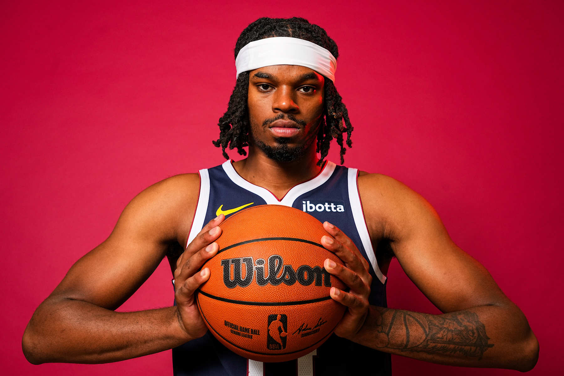 DENVER, CO - SEPTEMBER 26: DaRon Holmes II #14 of the Denver Nuggets poses for a portrait during 2024-25 NBA Media Day on September 26, 2023 at the Ball Arena in Denver, Colorado. NOTE TO USER: User expressly acknowledges and agrees that, by downloading and/or using this Photograph, user is consenting to the terms and conditions of the Getty Images License Agreement. Mandatory Copyright Notice: Copyright 2024 NBAE (Photo by Bart Young/NBAE via Getty Images)