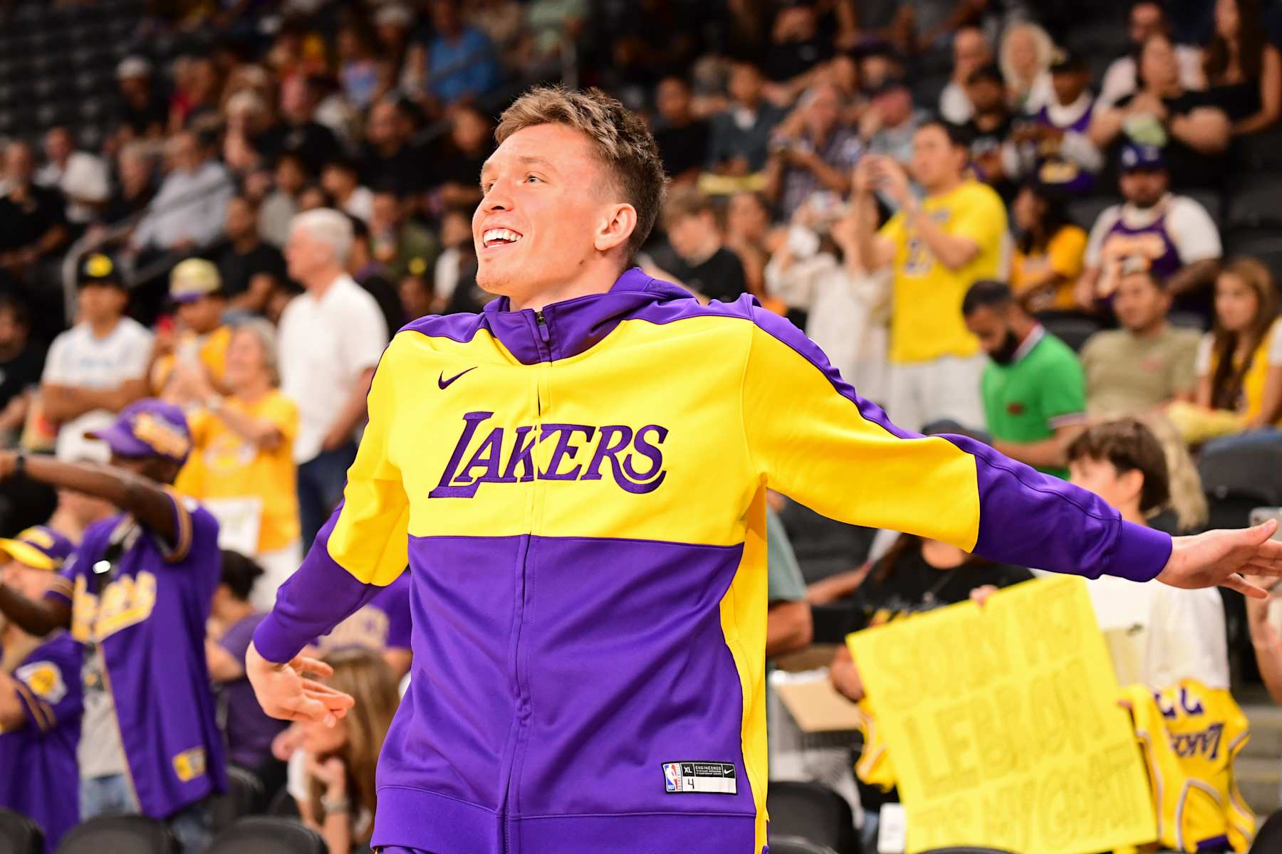 LOS ANGELES, CA - OCTOBER 6: Dalton Knecht #4 of the Los Angeles Lakers warms up against the Phoenix Suns on October 6, 2024 at Acrisure Arena in Palm Springs, California. NOTE TO USER: User expressly acknowledges and agrees that, by downloading and/or using this Photograph, user is consenting to the terms and conditions of the Getty Images License Agreement. Mandatory Copyright Notice: Copyright 2024 NBAE (Photo by Adam Pantozzi/NBAE via Getty Images)