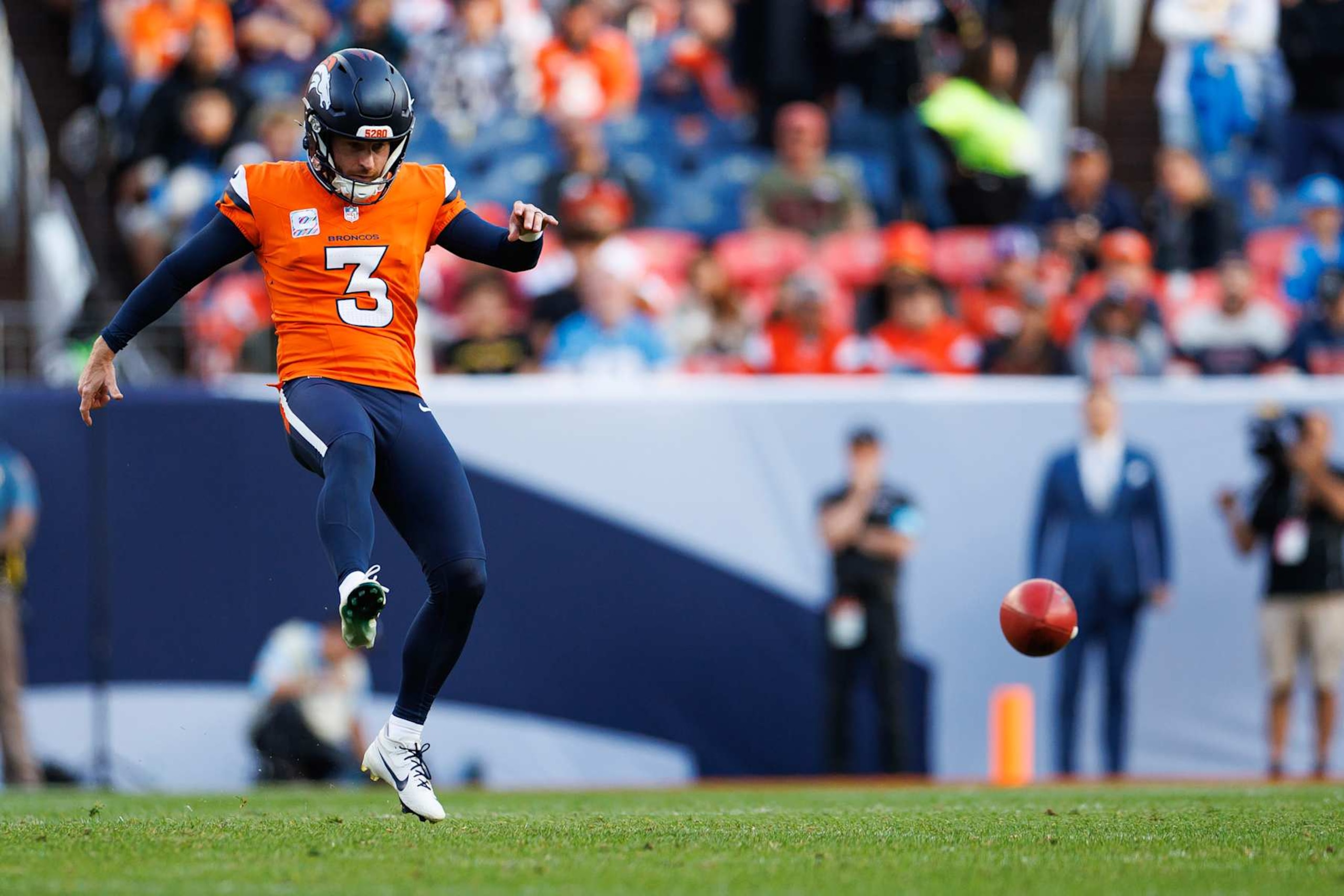 DENVER, COLORADO - OCTOBER 13: Place kicker Wil Lutz #3 of the Denver Broncos attempts an onside kick during the fourth quarter of an NFL football game against the Los Angeles Chargers at Empower Field at Mile High on October 13, 2024 in Denver, Colorado. (Photo by Brooke Sutton/Getty Images) DENVER, COLORADO - OCTOBER 13: Place kicker Wil Lutz #3 of the Denver Broncos attempts an onside kick during the fourth quarter of an NFL football game against the Los Angeles Chargers at Empower Field at Mile High on October 13, 2024 in Denver, Colorado. (Photo by Brooke Sutton/Getty Images)