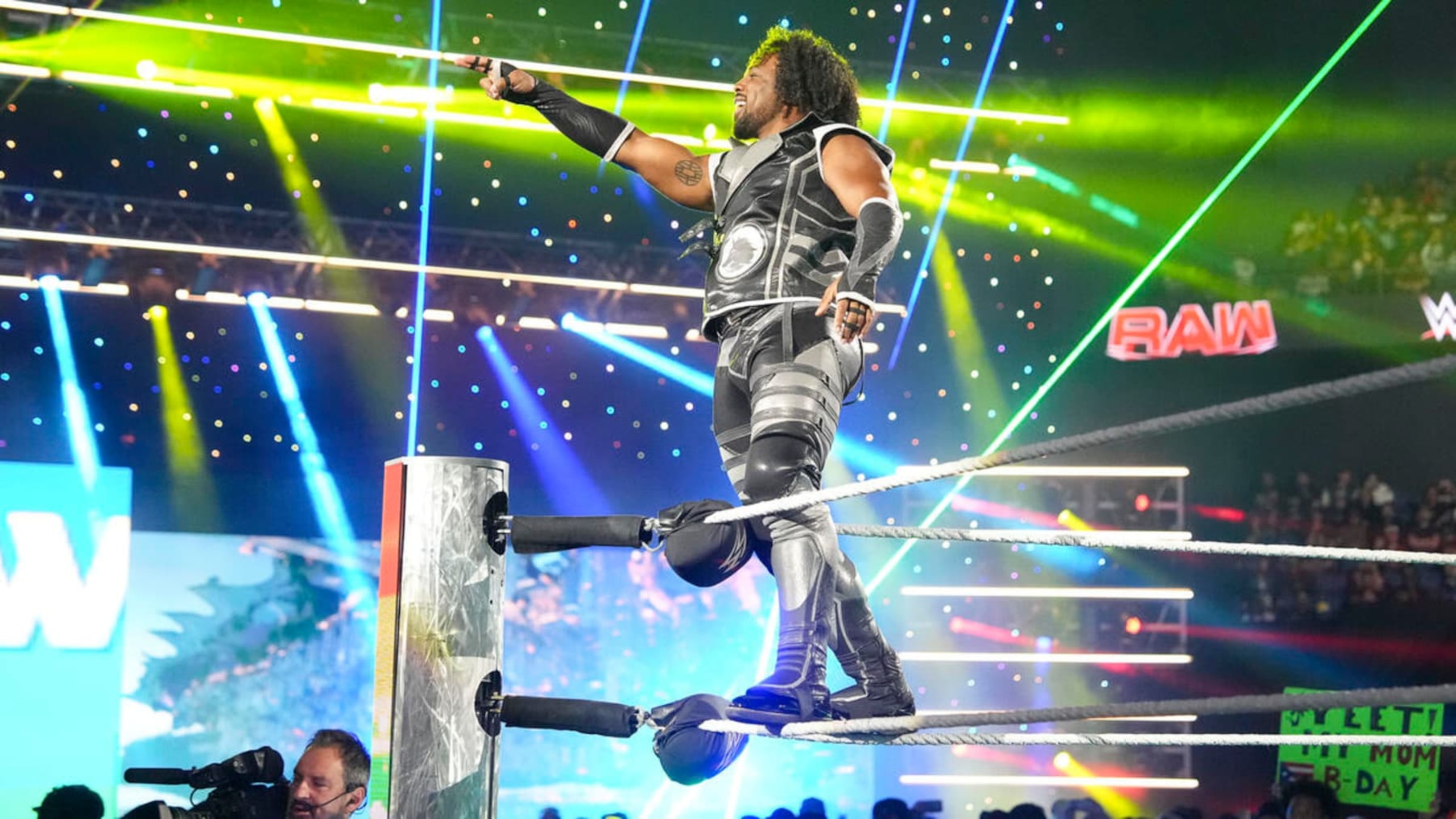 Xavier Woods' heel turn has been teased for too long for it not to amount to anything. Xavier Woods' heel turn has been teased for too long for it not to amount to anything.