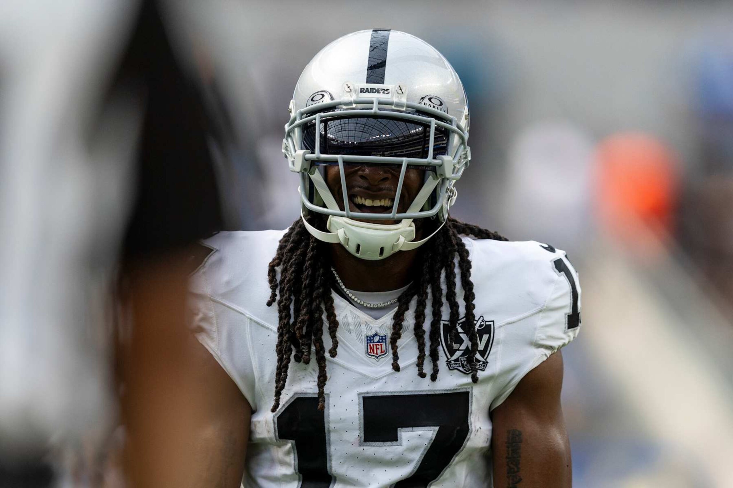 INGLEWOOD, CALIFORNIA - SEPTEMBER 08: Davante Adams #17 of the Las Vegas Raiders reacts during an NFL football game between the Los Angeles Chargers and the Las Vegas Raiders at SoFi Stadium on September 08, 2024 in Inglewood, California. (Photo by Michael Owens/Getty Images)