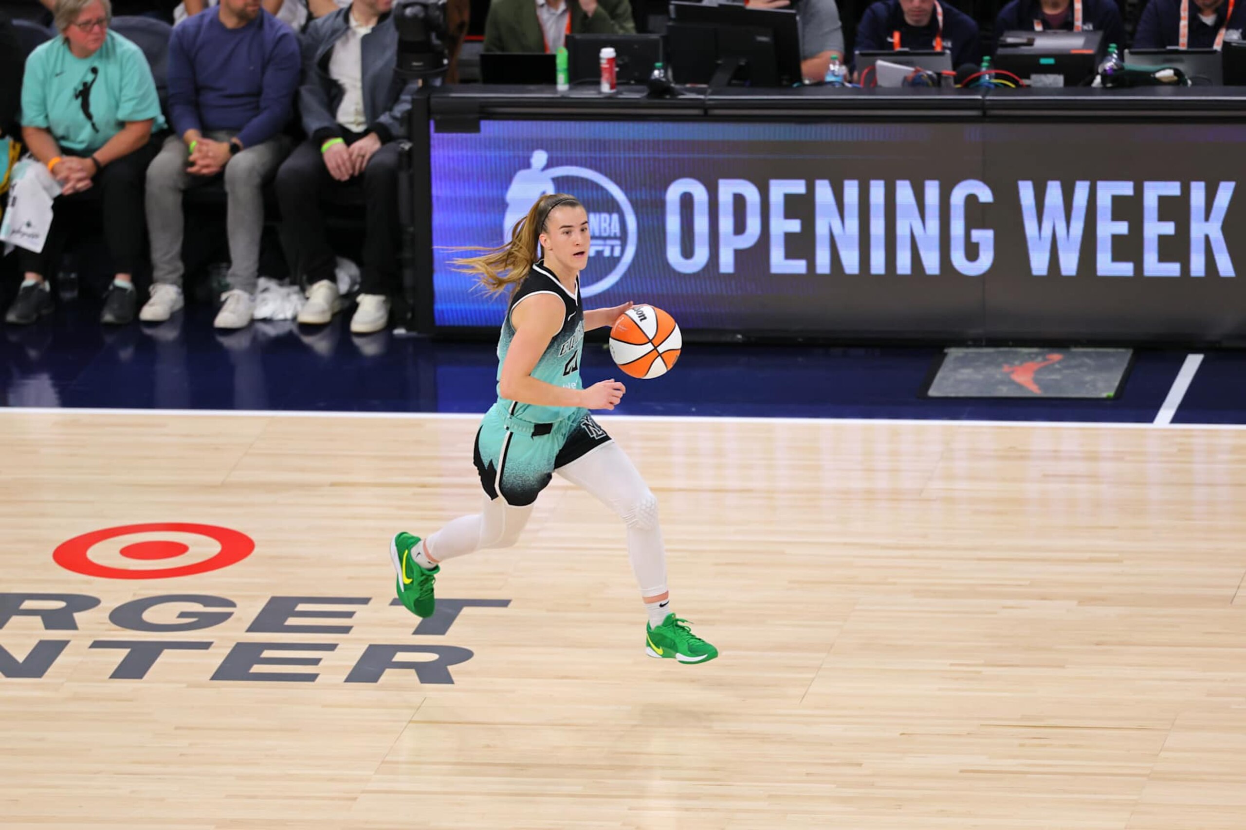 MINNEAPOLIS, MN - OCTOBER 16: Sabrina Ionescu #20 of the New York Liberty brings the ball up court during the game against the Minnesota Lynx during Game Three of the 2024 WNBA Finals on October 16, 2024 at Target Center in Minneapolis, Minnesota. NOTE TO USER: User expressly acknowledges and agrees that, by downloading and or using this Photograph, user is consenting to the terms and conditions of the Getty Images License Agreement. Mandatory Copyright Notice: Copyright 2024 NBAE (Photo by Adam Bettcher/NBAE via Getty Images) MINNEAPOLIS, MN - OCTOBER 16: Sabrina Ionescu #20 of the New York Liberty brings the ball up court during the game against the Minnesota Lynx during Game Three of the 2024 WNBA Finals on October 16, 2024 at Target Center in Minneapolis, Minnesota. NOTE TO USER: User expressly acknowledges and agrees that, by downloading and or using this Photograph, user is consenting to the terms and conditions of the Getty Images License Agreement. Mandatory Copyright Notice: Copyright 2024 NBAE (Photo by Adam Bettcher/NBAE via Getty Images)