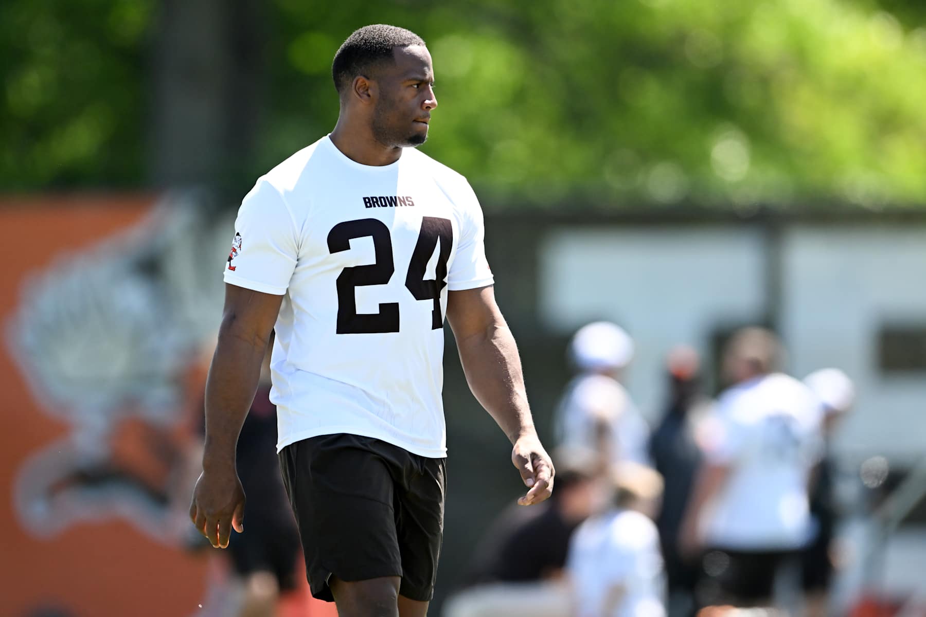 BEREA, OHIO - JUNE 12: Nick Chubb #24 of the Cleveland Browns looks on during a mandatory minicamp workout at their CrossCountry Mortgage Campus on June 12, 2024 in Berea, Ohio. (Photo by Nick Cammett/Getty Images)