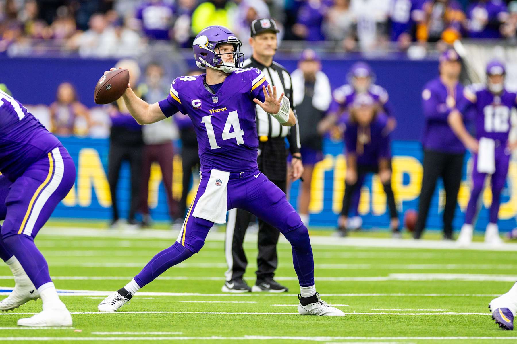 LONDON, ENG - OCTOBER 06: Minnesota Vikings quarterback Sam Darnold (14) throws a pass during the professional NFL football game between the New York Jets and Minnesota Vikings on October 6, 2024 at Tottenham Hotspur Stadium in London, England. (Photo by Bob Kupbens/Icon Sportswire via Getty Images)
