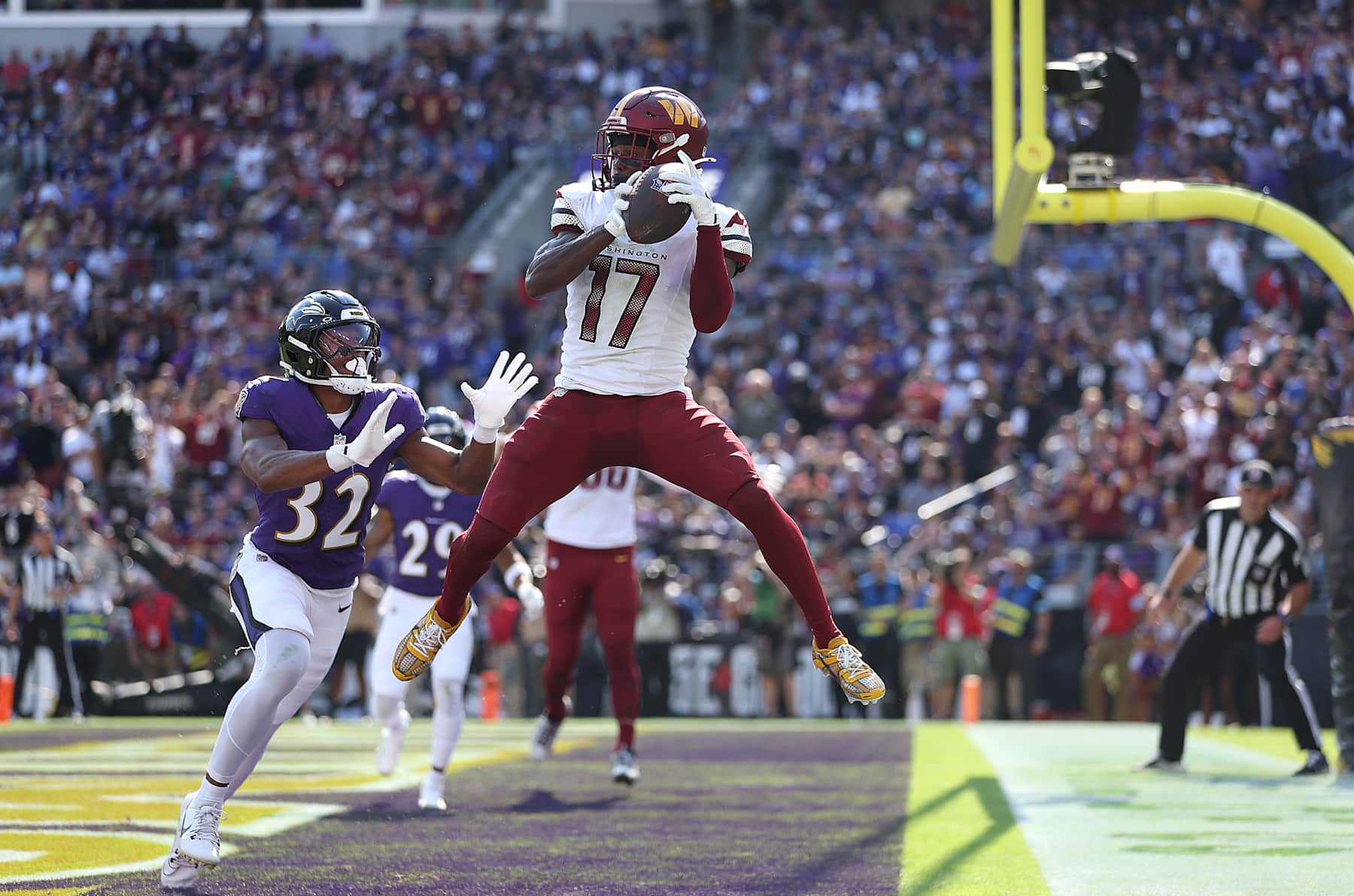 BALTIMORE, MARYLAND - OCTOBER 13: Terry McLaurin #17 of the Washington Commanders catches a touchdown pass against the Baltimore Ravens during the second quarter at M&T Bank Stadium on October 13, 2024 in Baltimore, Maryland. (Photo by Patrick Smith/Getty Images)